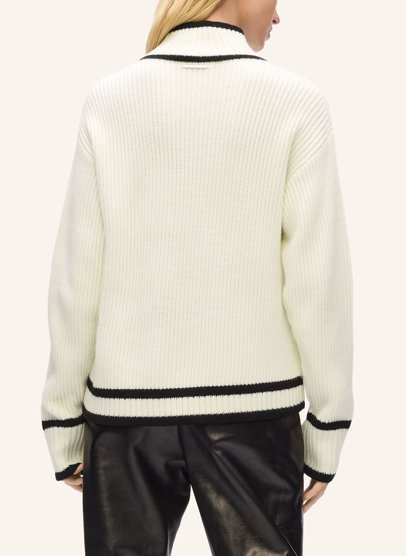 KARL LAGERFELD Top: WEISS