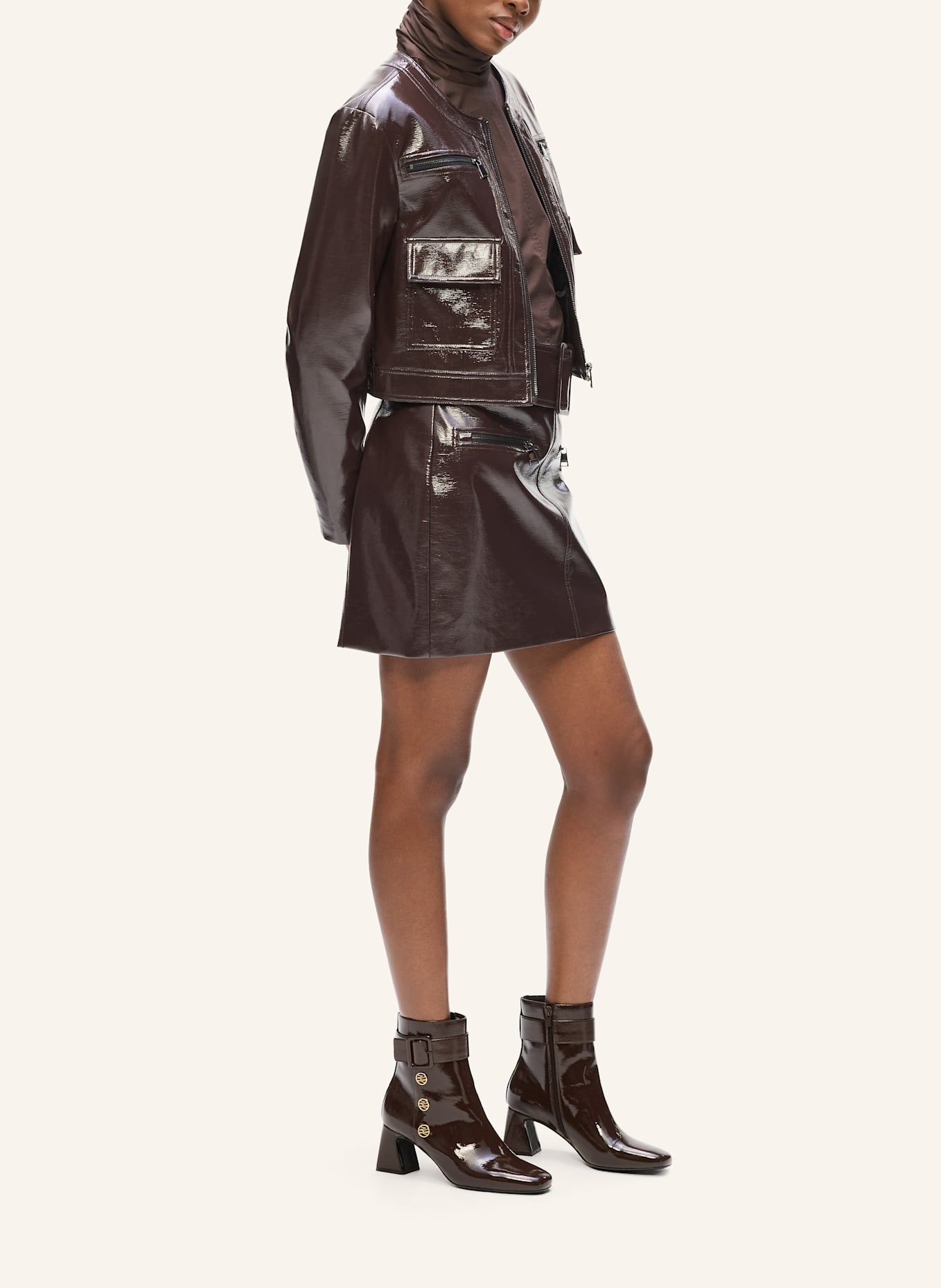 KARL LAGERFELD Stiefel: BRAUN