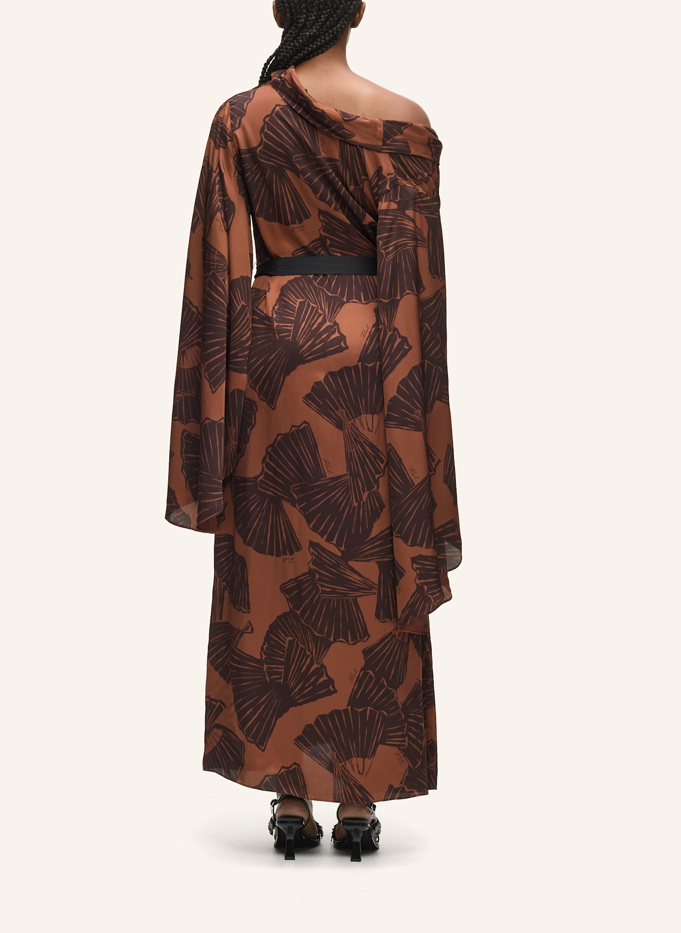 KARL LAGERFELD Kleid: BRAUN