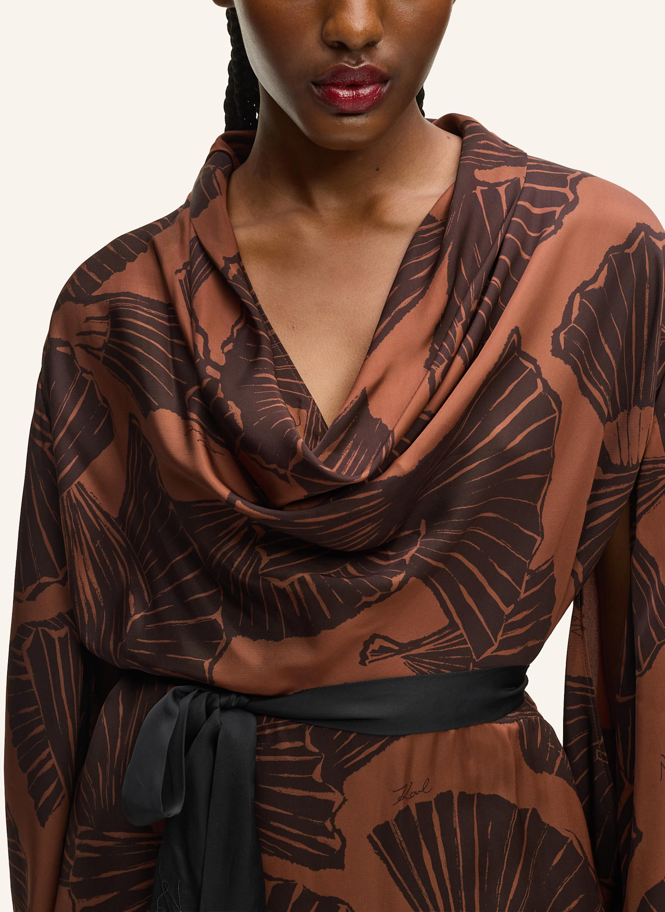 KARL LAGERFELD Kleid: BRAUN