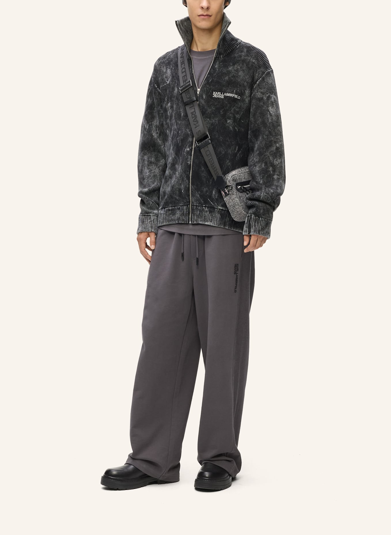 KARL LAGERFELD JEANS Sweatshirt: SCHWARZ