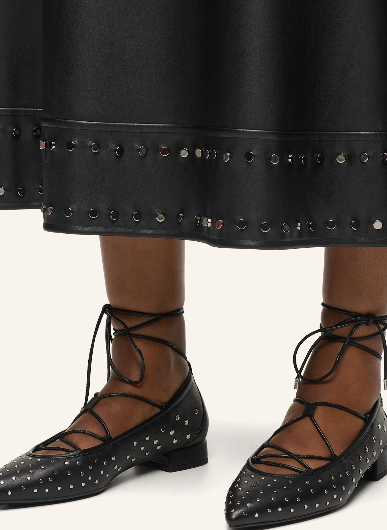 KARL LAGERFELD Flache Schuhe: SCHWARZ/ SILBER