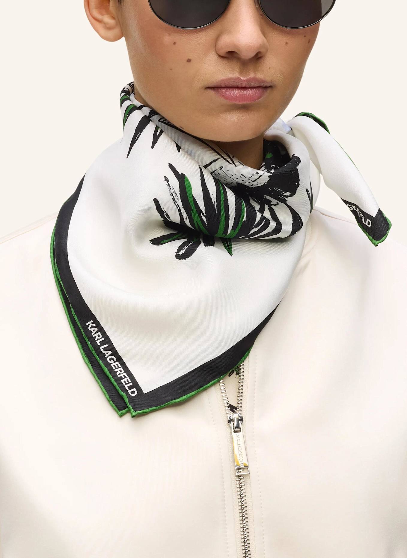 KARL LAGERFELD Schal: WEISS/ SCHWARZ