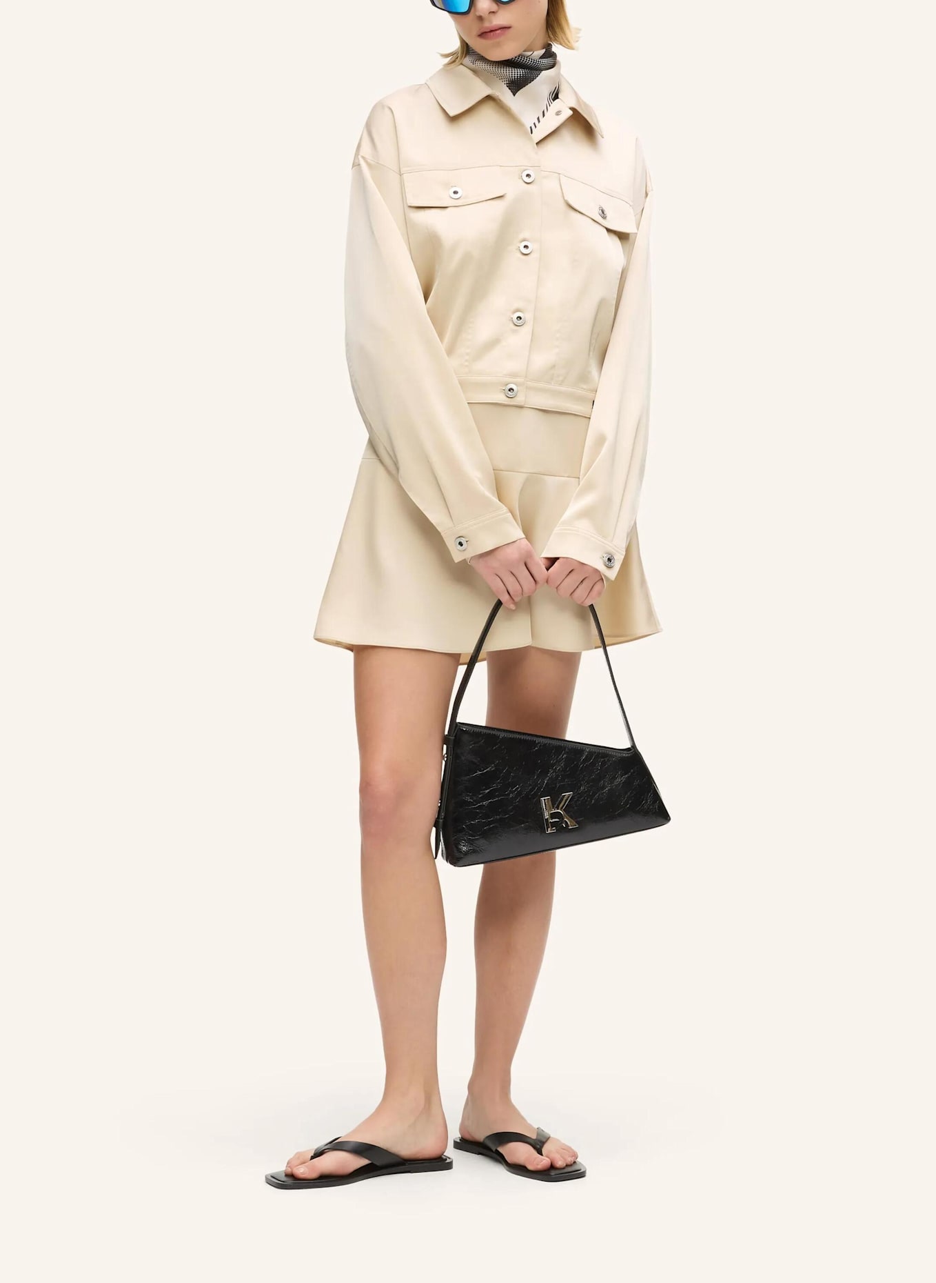 KARL LAGERFELD JEANS Schultertasche: SCHWARZ