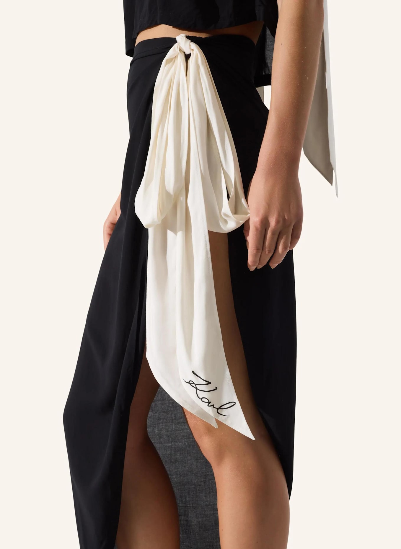 KARL LAGERFELD Pareo: SCHWARZ