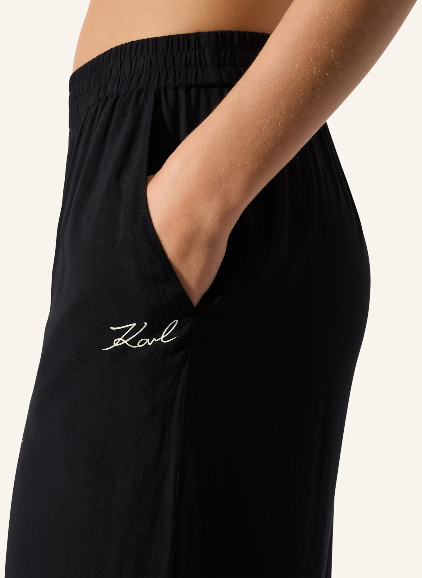 KARL LAGERFELD Badeshorts: SCHWARZ