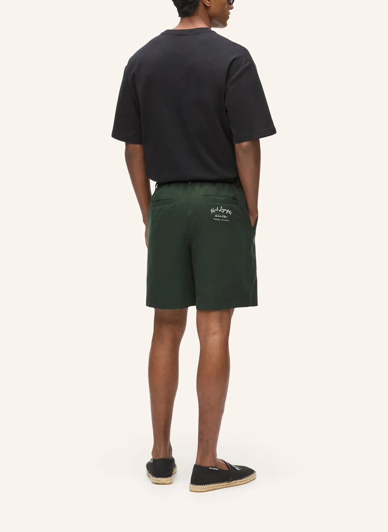 KARL LAGERFELD Shorts: DUNKELGRÜN
