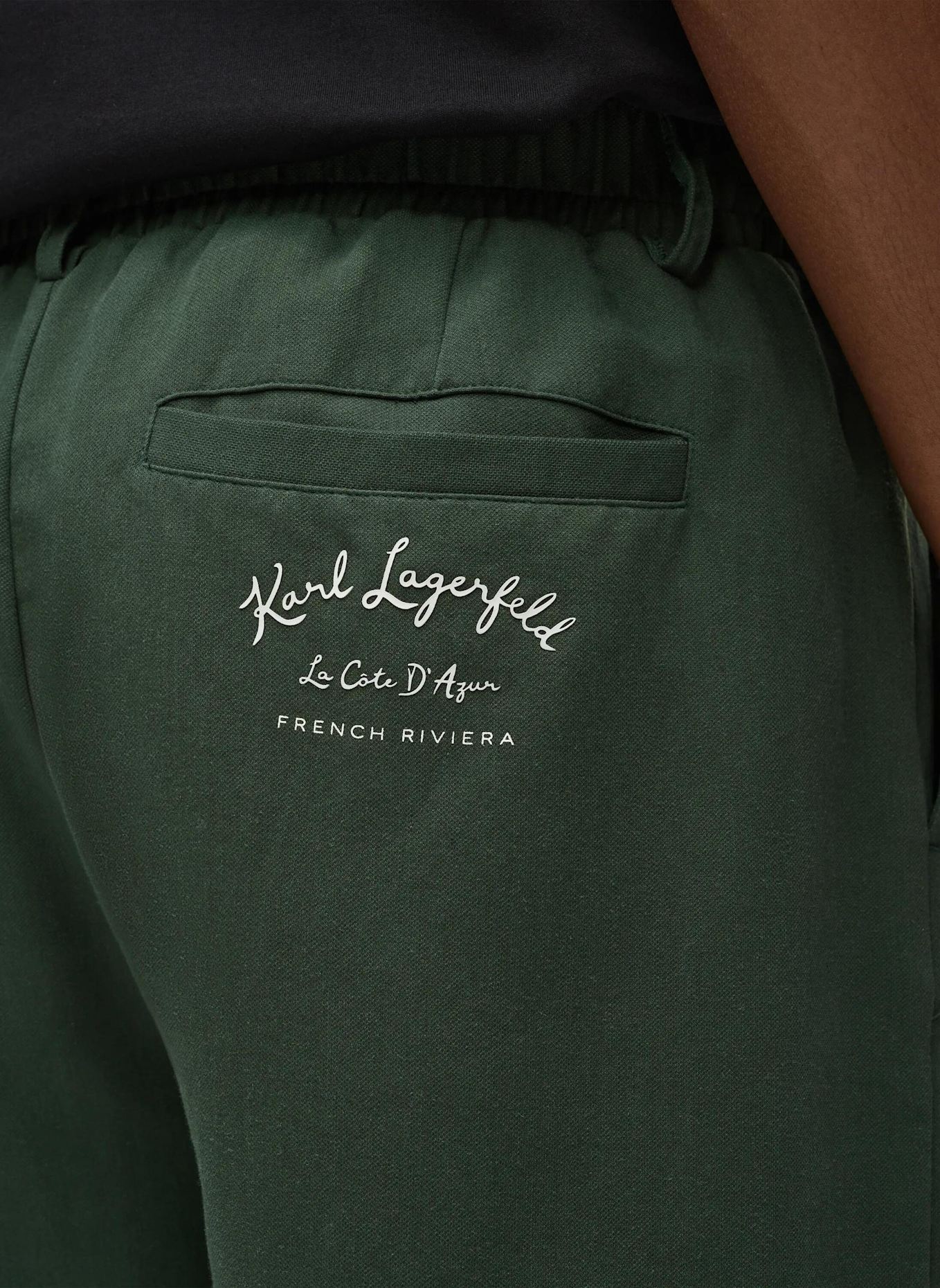 KARL LAGERFELD Shorts: DUNKELGRÜN