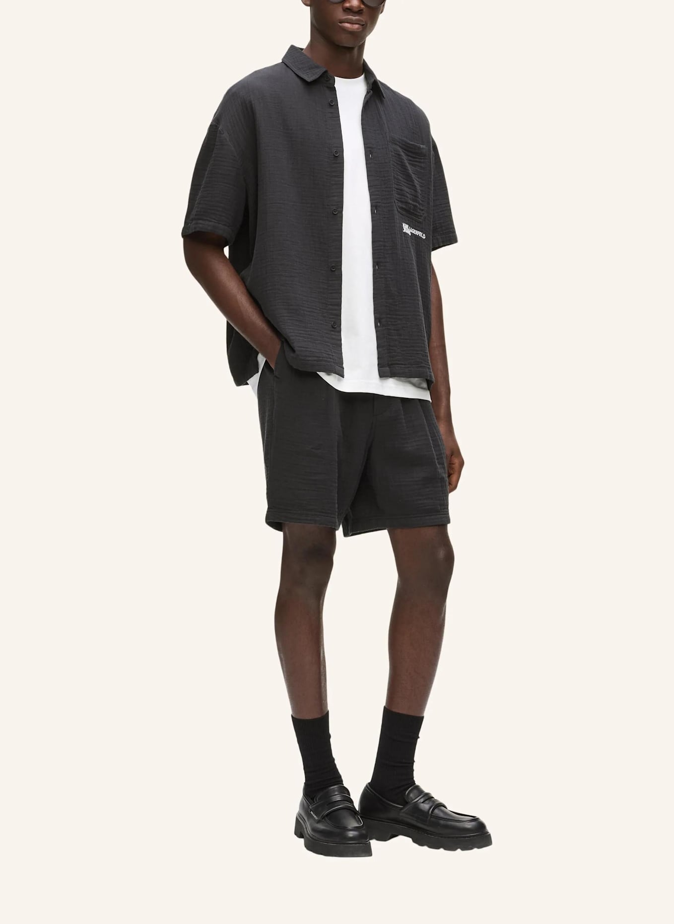 KARL LAGERFELD JEANS Shorts: SCHWARZ