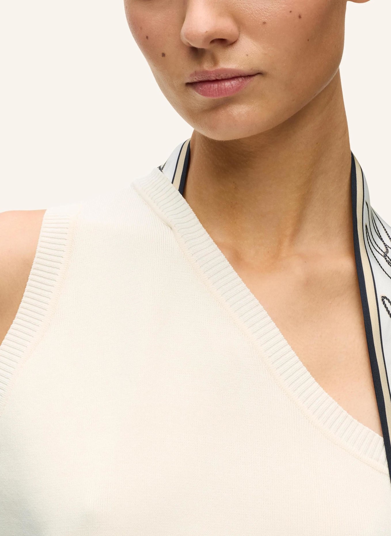 KARL LAGERFELD Top: BEIGE