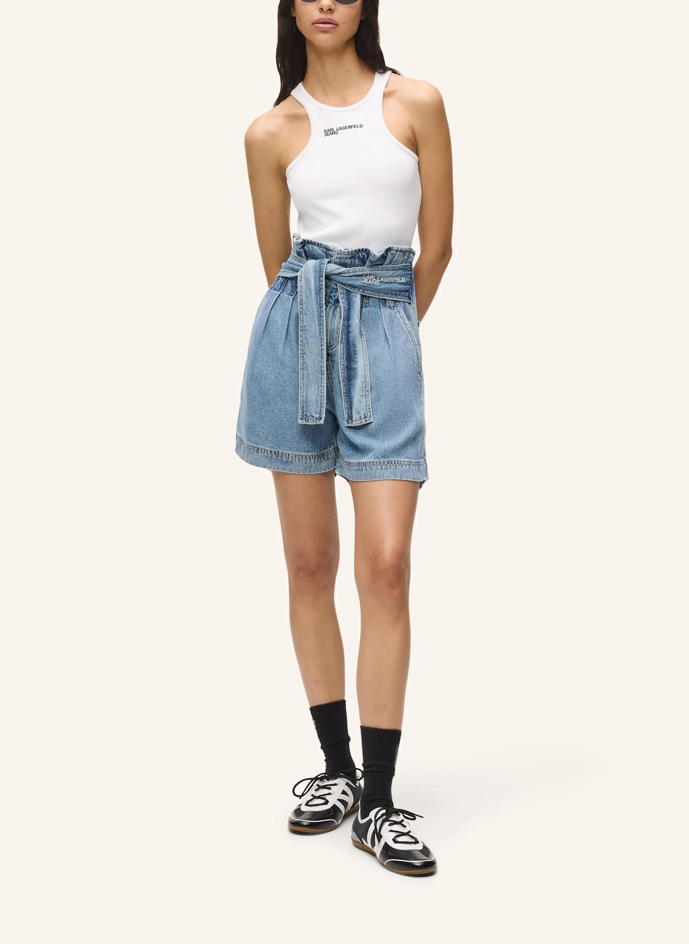 KARL LAGERFELD JEANS Shorts: BLAU