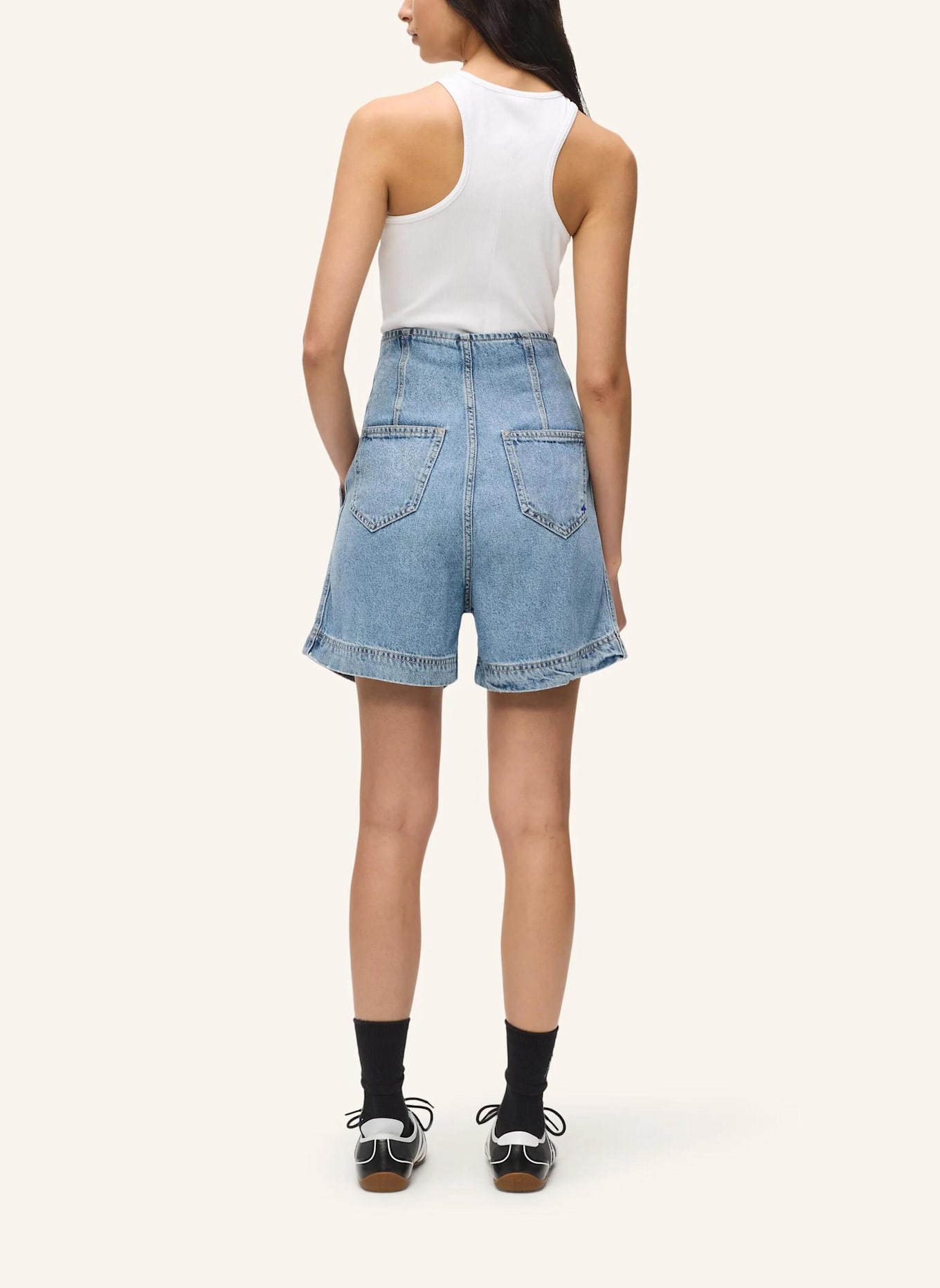 KARL LAGERFELD JEANS Shorts: BLAU