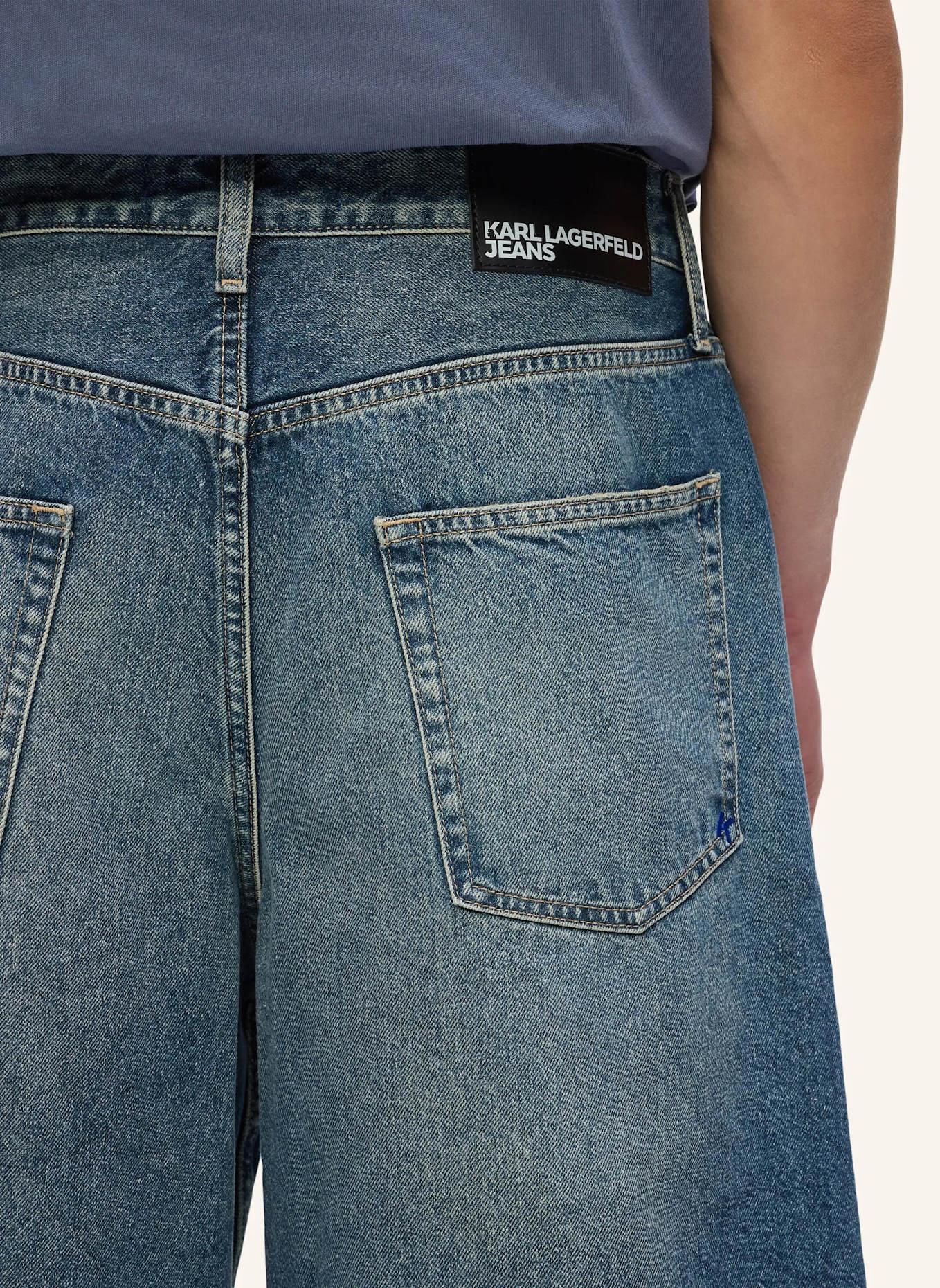 KARL LAGERFELD JEANS Shorts: BLAU