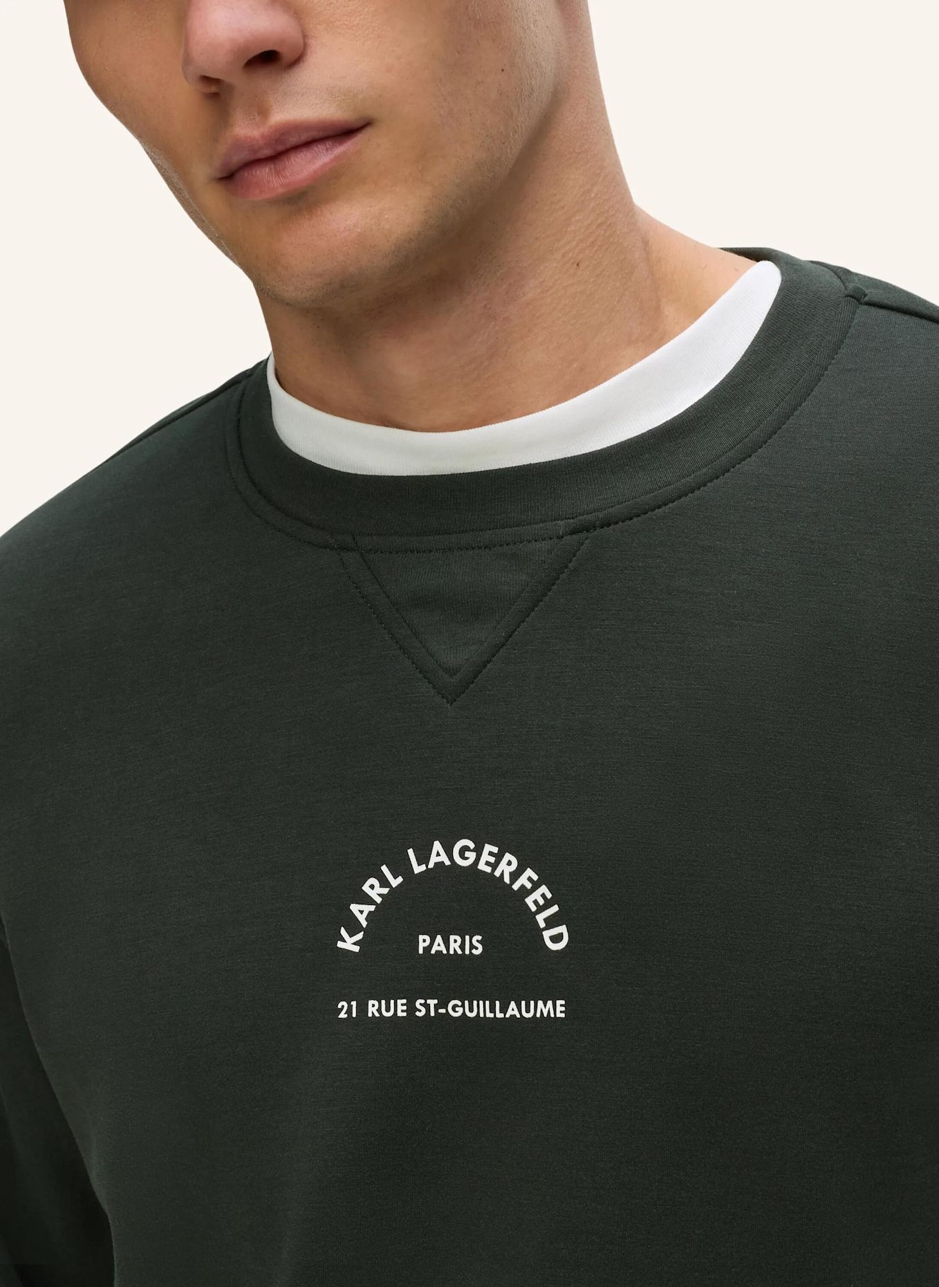 KARL LAGERFELD Top: DUNKELGRÜN