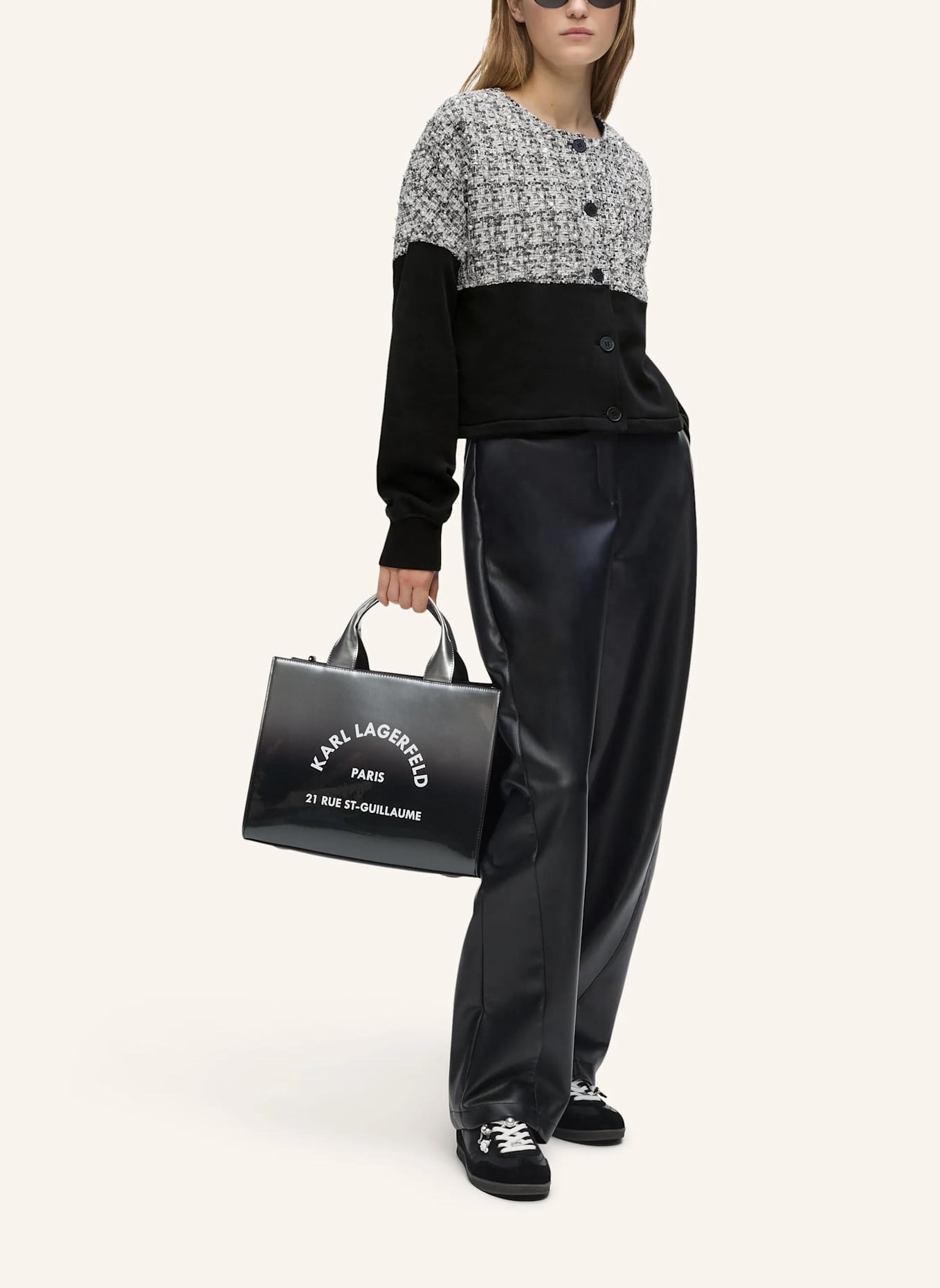 KARL LAGERFELD Sweatshirt: SCHWARZ