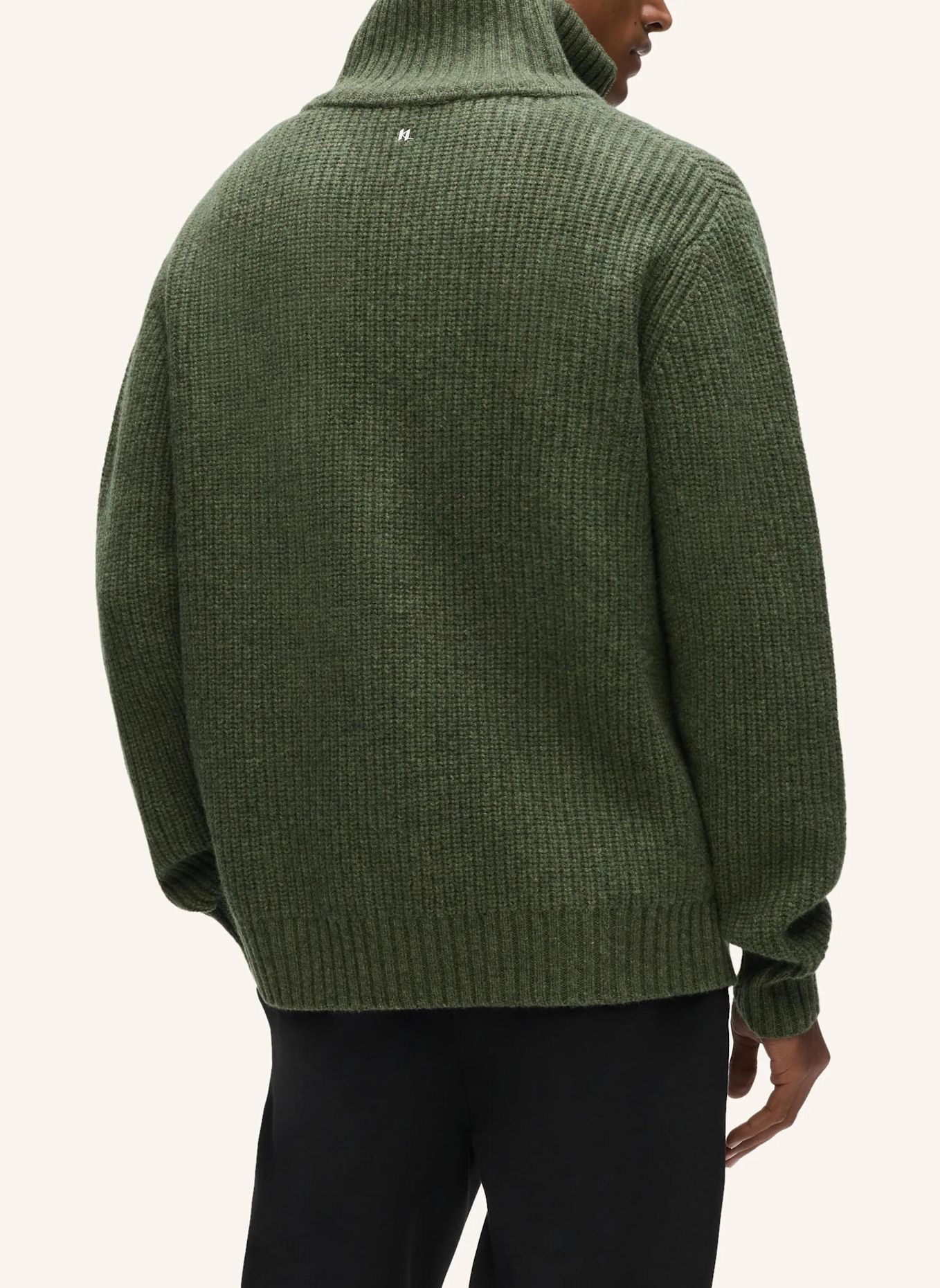KARL LAGERFELD Sweatshirt: DUNKELGRÜN