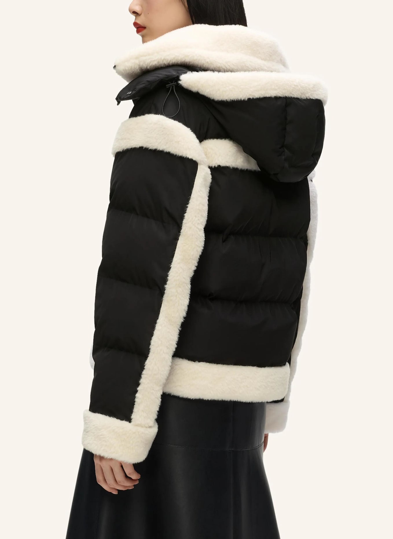 KARL LAGERFELD Mantel: SCHWARZ