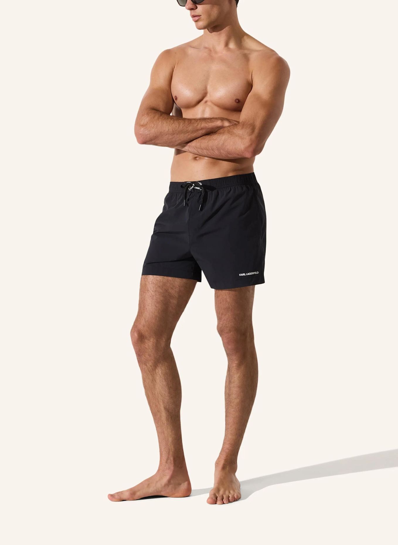 KARL LAGERFELD Bade-Shorts: SCHWARZ