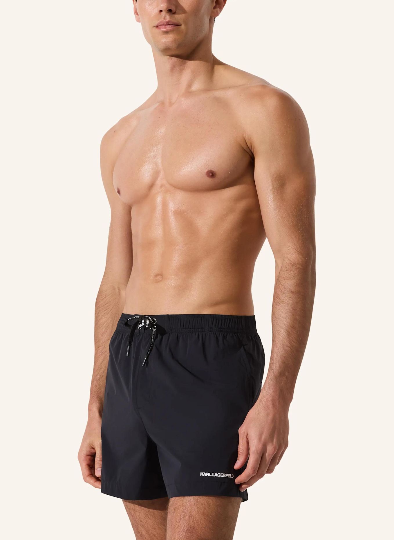 KARL LAGERFELD Bade-Shorts: SCHWARZ