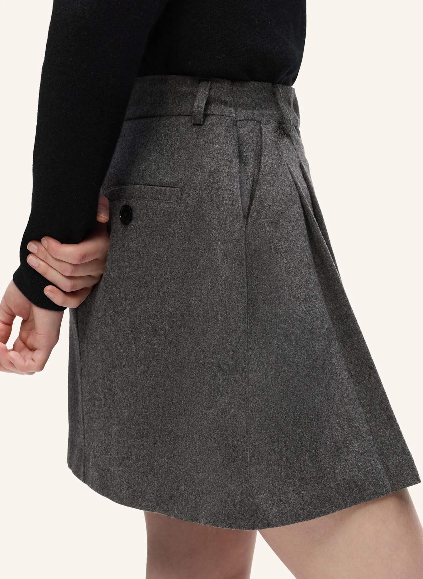 KARL LAGERFELD Rock: GRAU