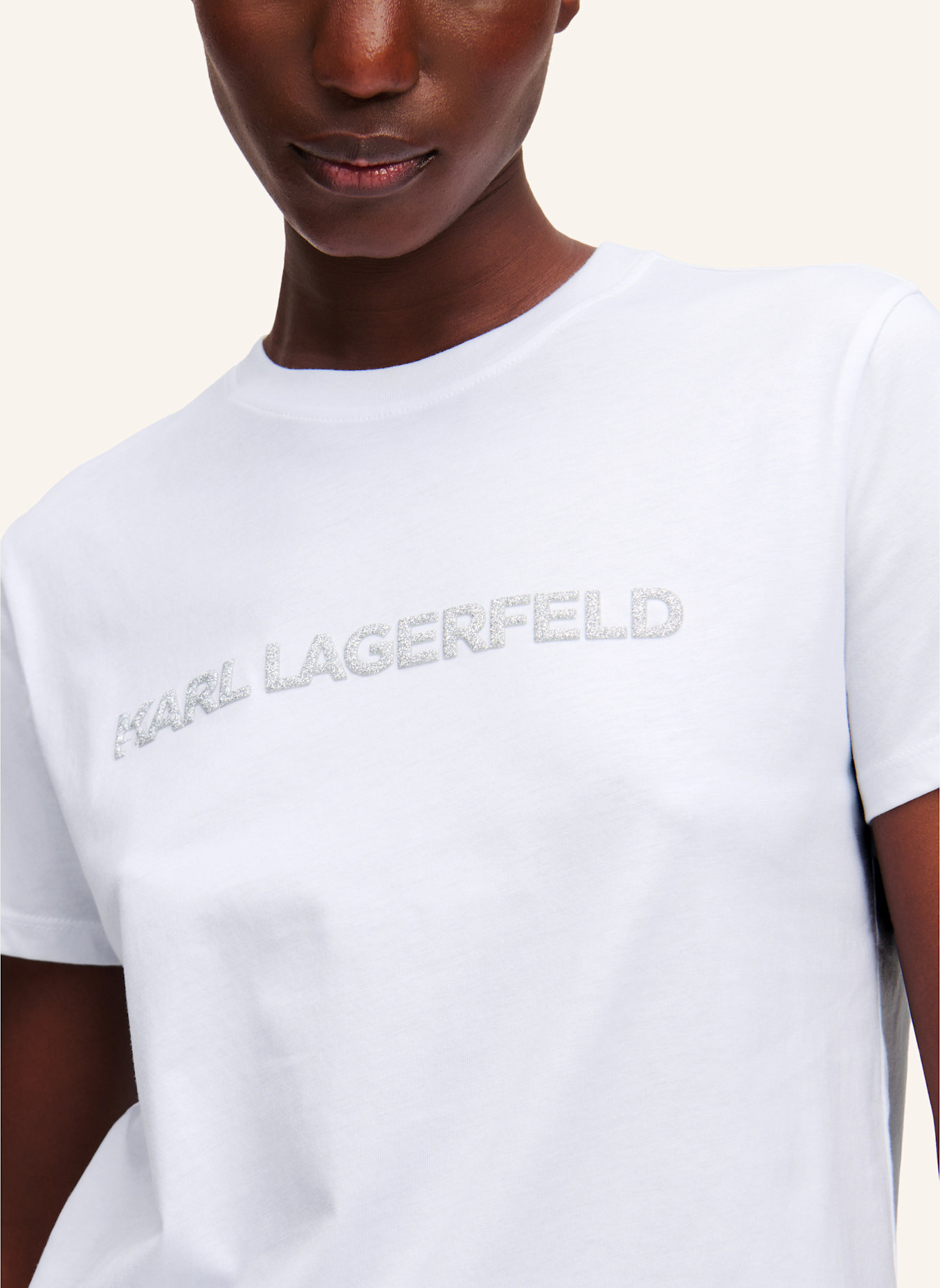 KARL LAGERFELD T-SHIRT MIT GLITZERNDEM KARL-LOGO, Farbe: WEISS (Bild 4)