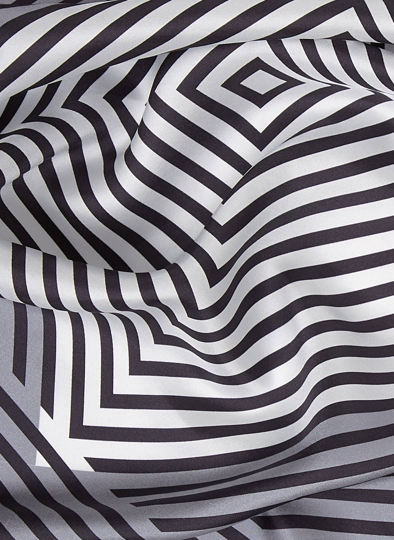 KARL LAGERFELD K/ESSENTIAL STRIPED SCARF: WEISS/ SCHWARZ