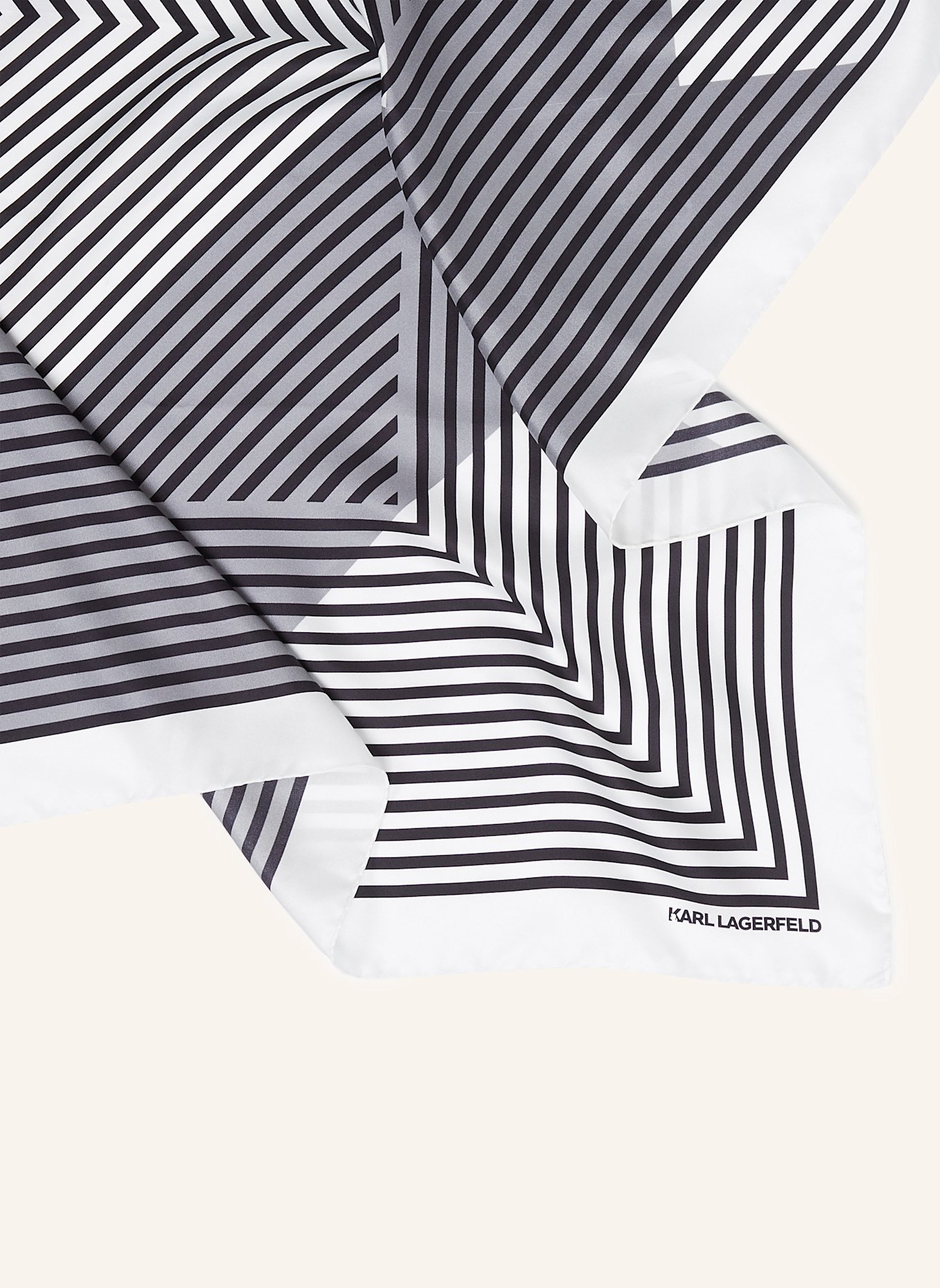 KARL LAGERFELD K/ESSENTIAL STRIPED SCARF: WEISS/ SCHWARZ