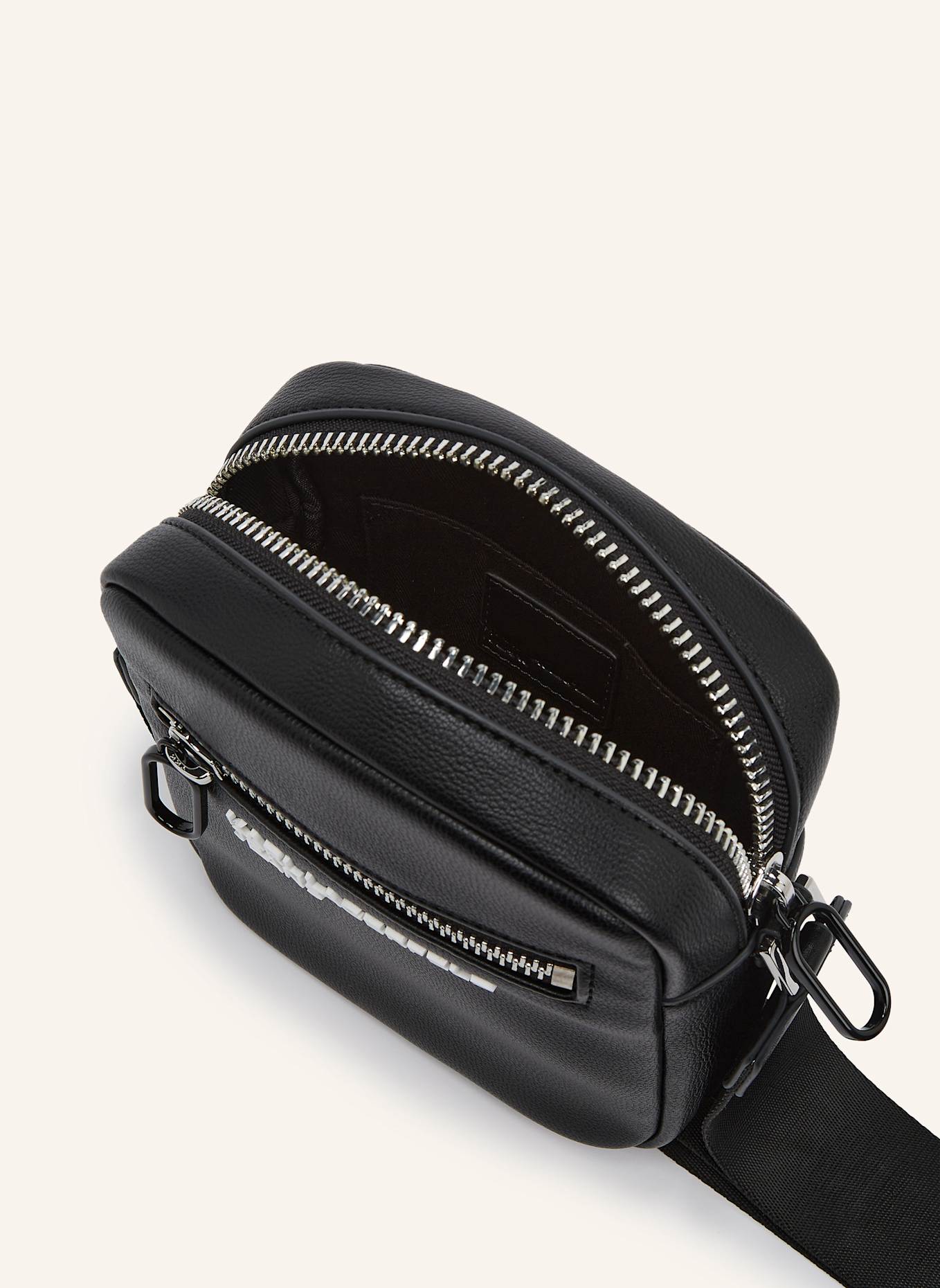 KARL LAGERFELD JEANS FAUX-LEATHER CROSSBODY BAG, Farbe: SCHWARZ (Bild 3)