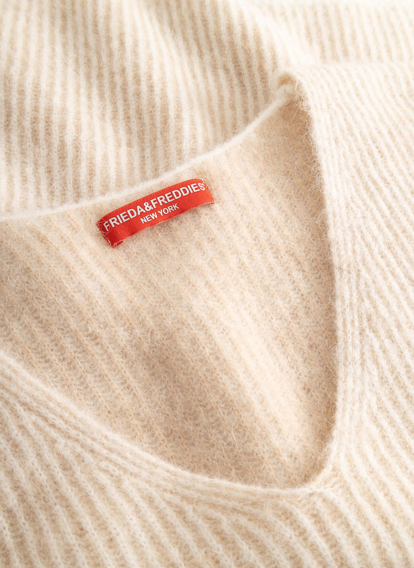 FRIEDA & FREDDIES Strickpullover mit V-Ausschnitt: BEIGE