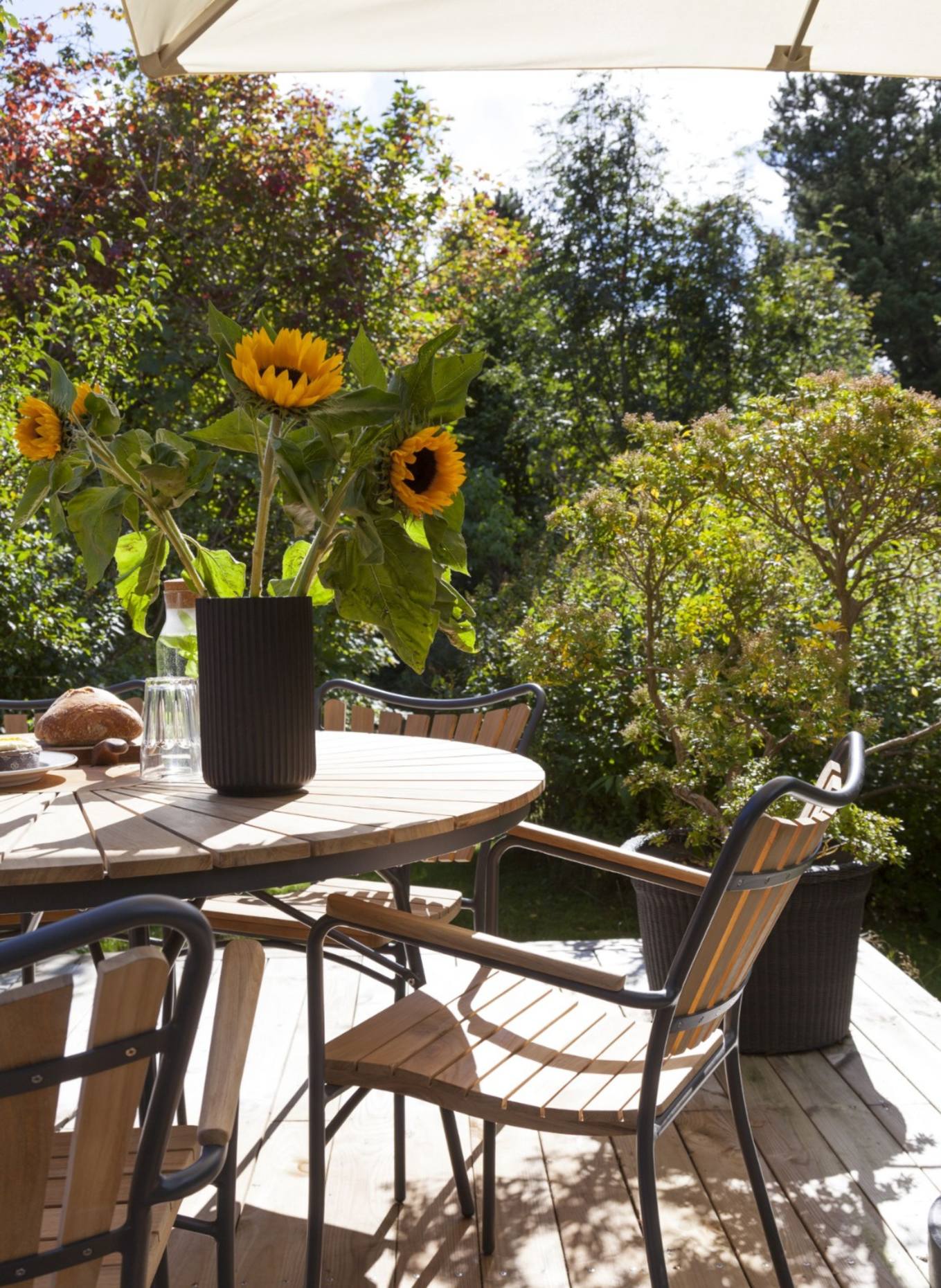 cinas Gartentisch ELLEN: GRAU