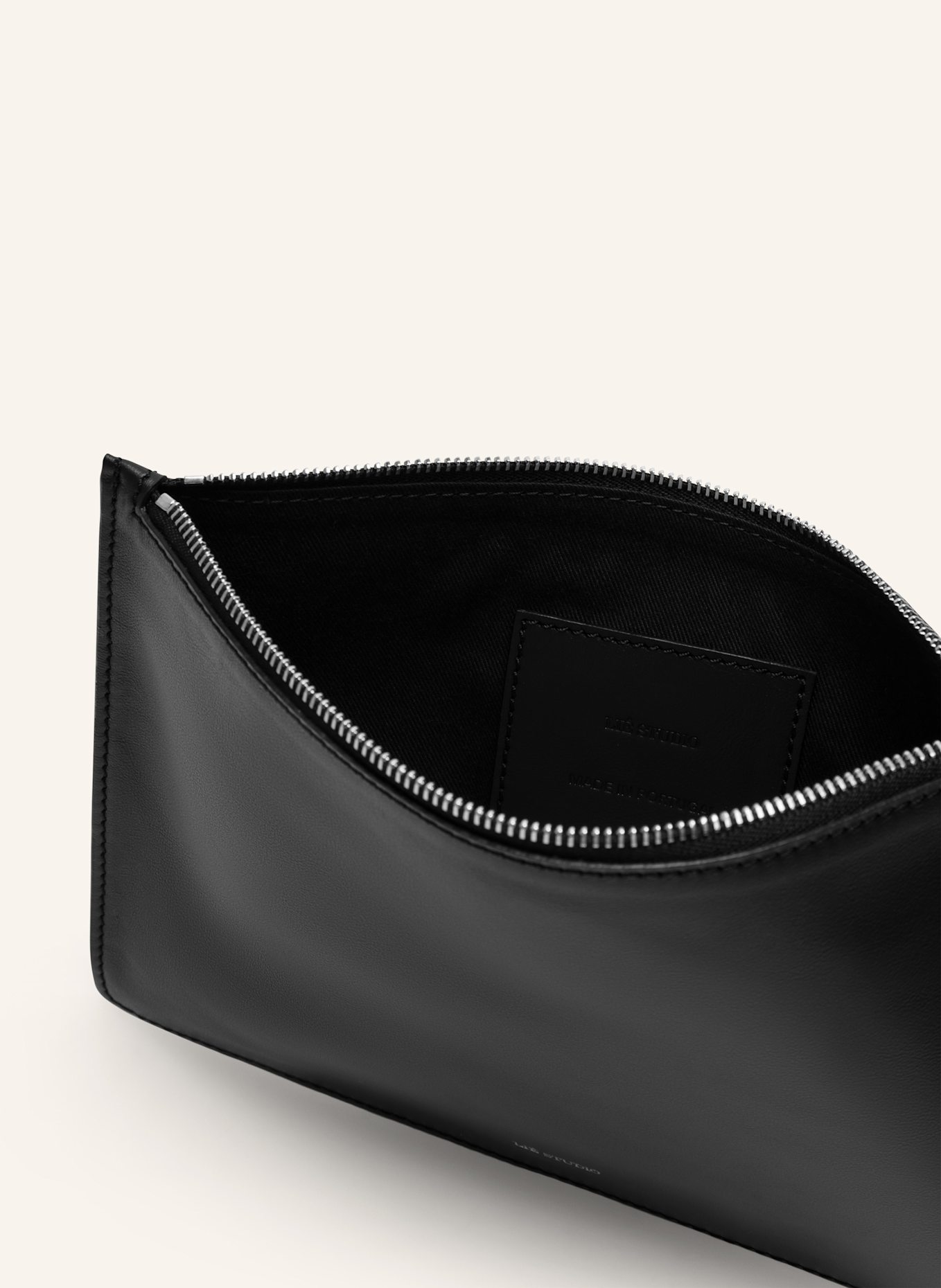 Lié Studio Clutches CHARLIE: SCHWARZ