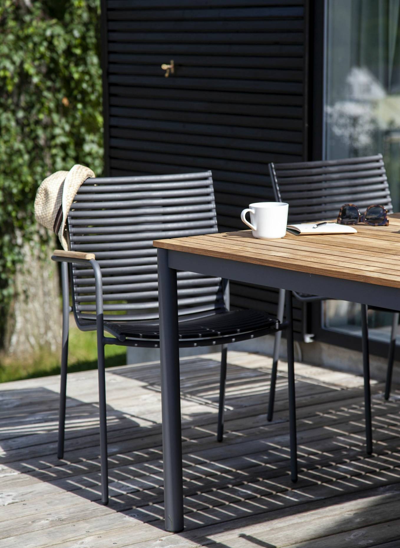 cinas Gartentisch MOOD: GRAU