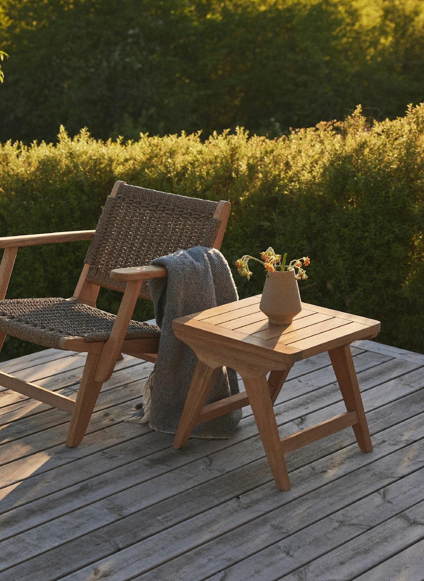 cinas Garten Lounge Tisch EYA: BRAUN