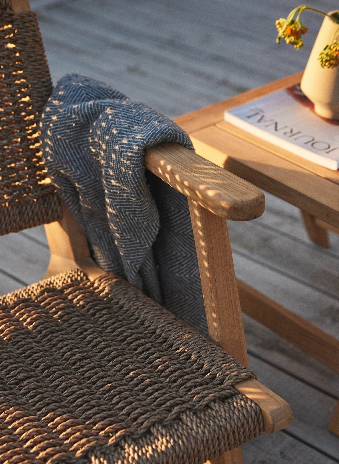 cinas Garten Lounge Tisch EYA: BRAUN