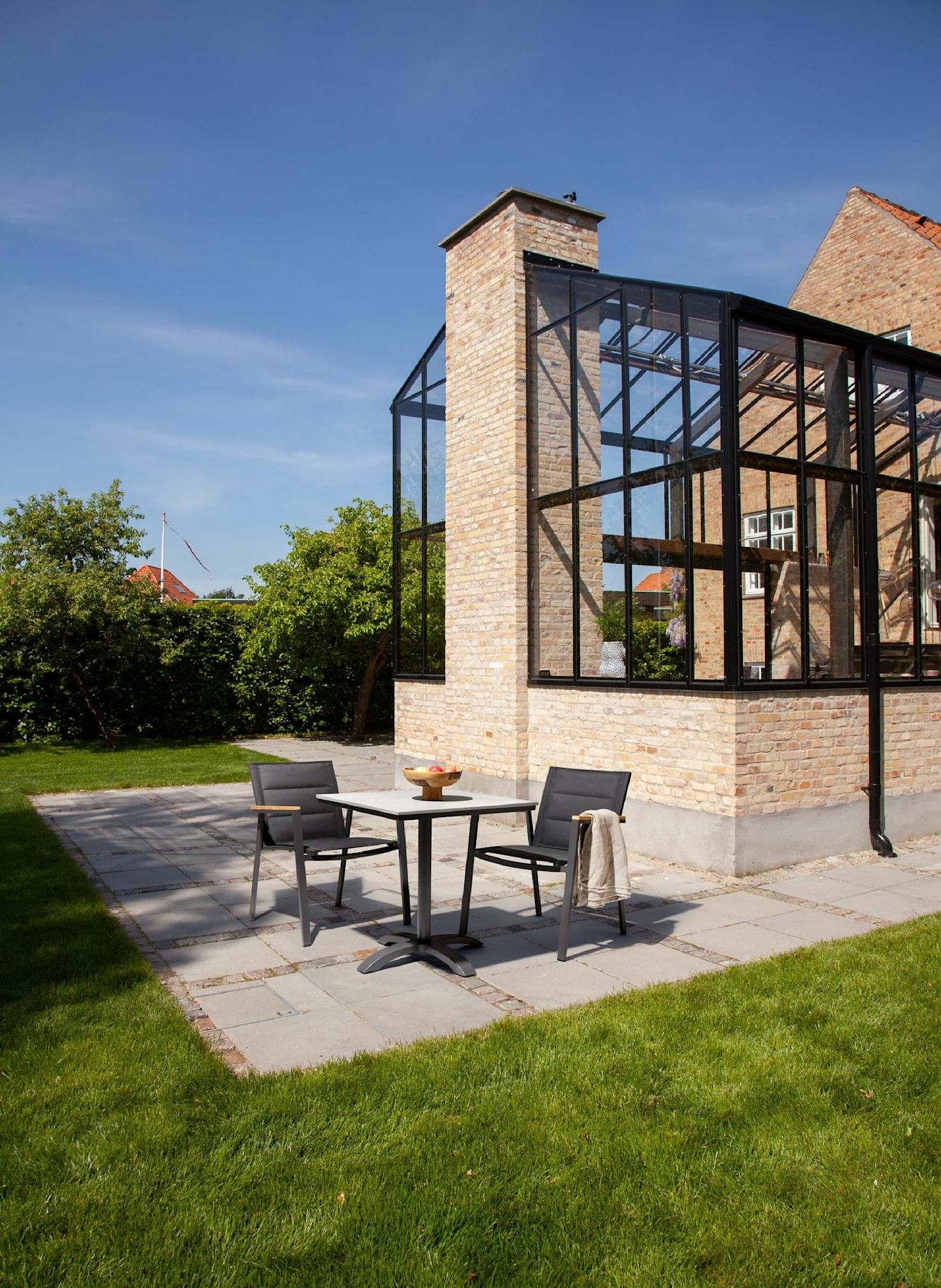 cinas Gartentisch MOOD: GRAU