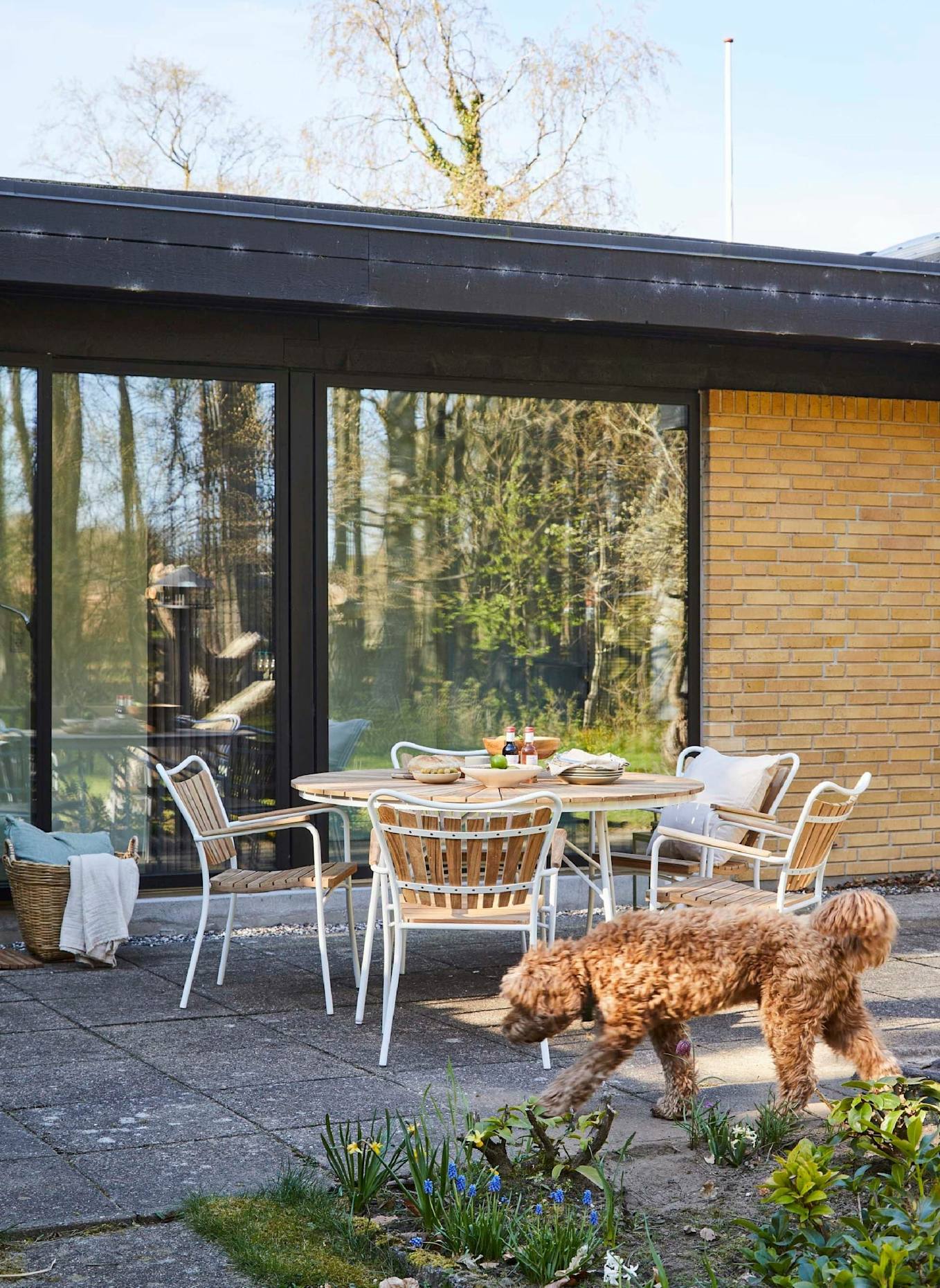 cinas Gartenmöbel-Set mit 1 Tisch, 5 Stühlen ELLEN: WEISS