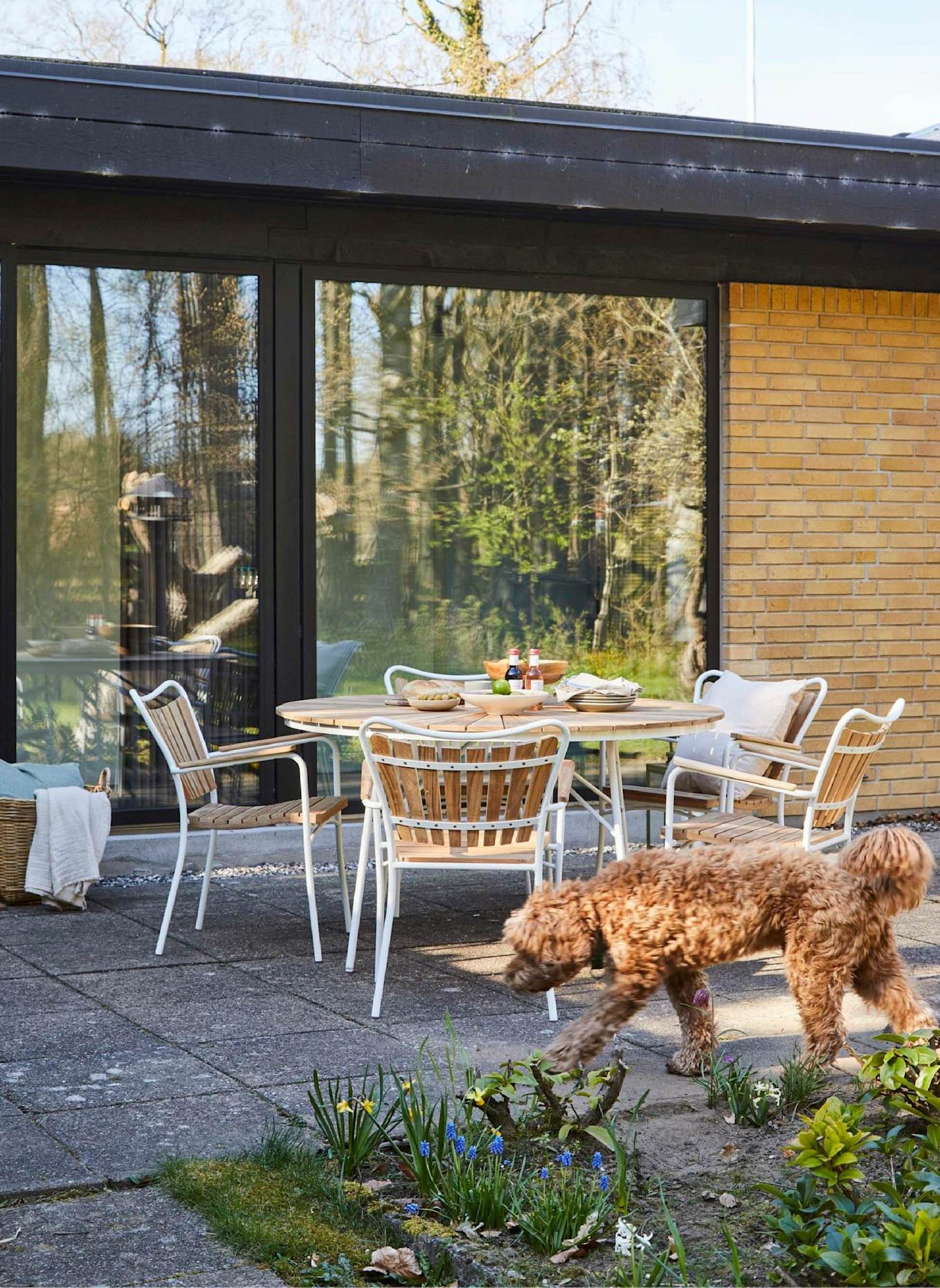 cinas Gartentisch ELLEN: WEISS