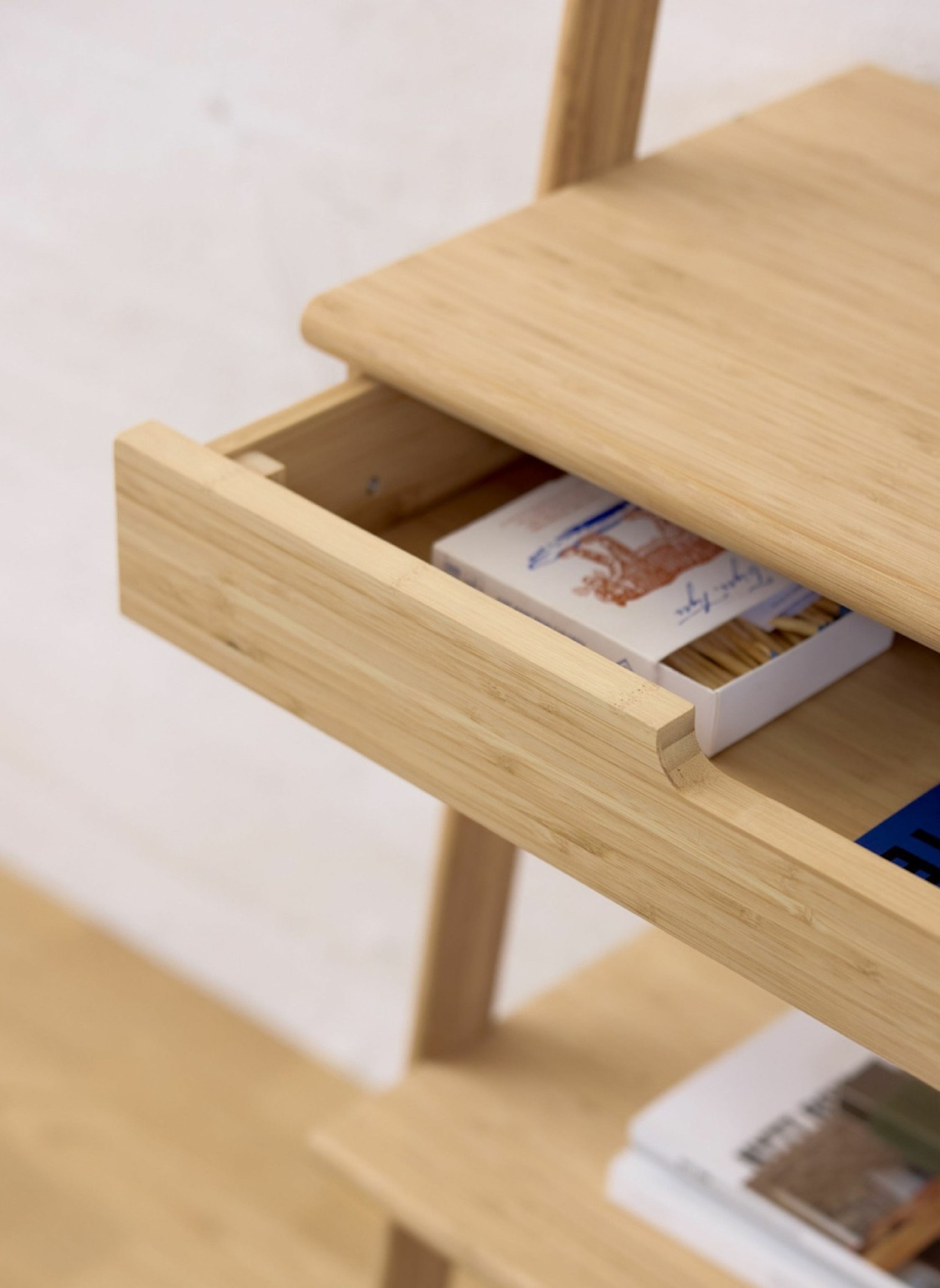 cinas Garderobe mit Schublade NOBLE: BRAUN