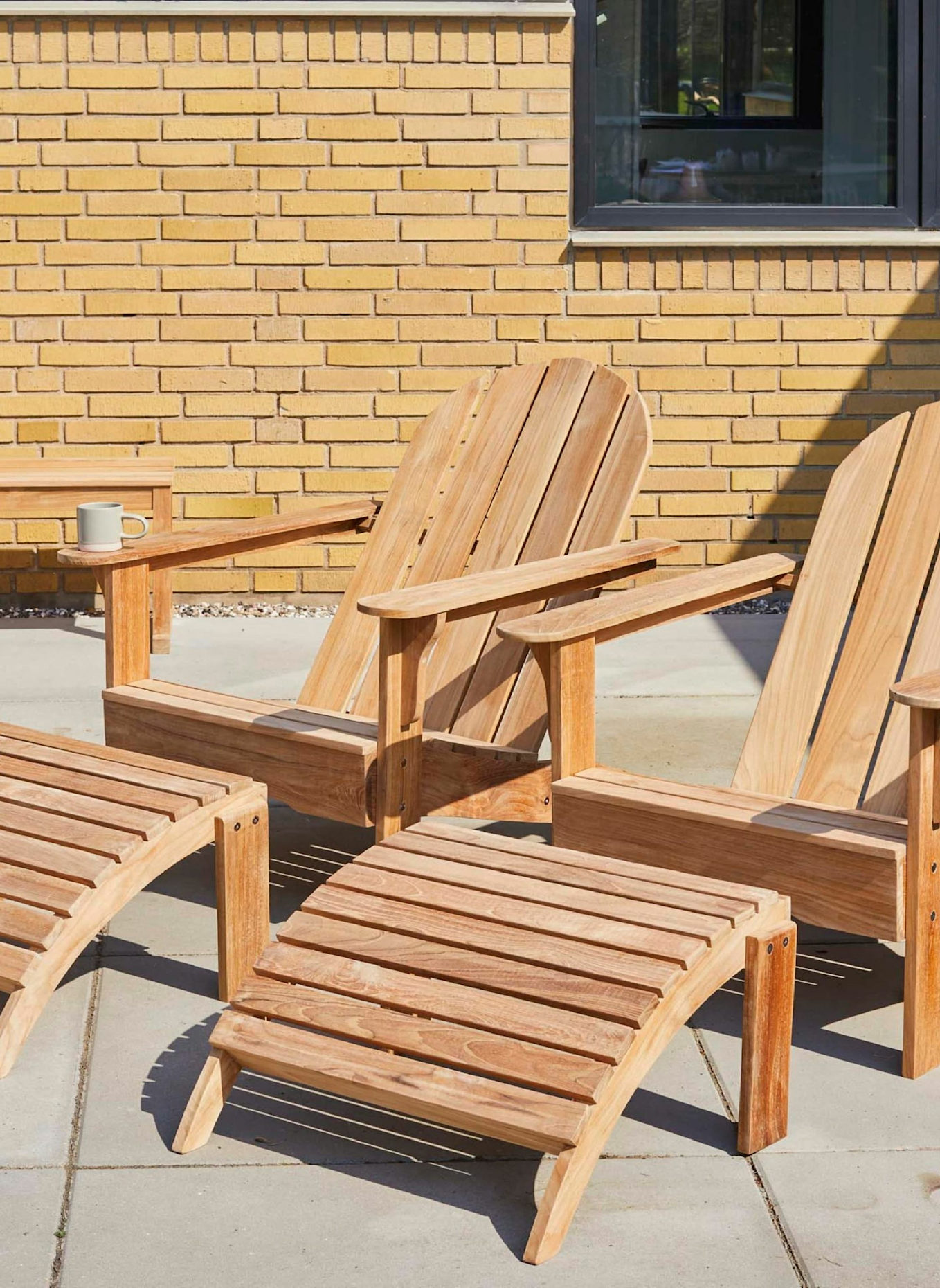 cinas Gartenmöbel-Set mit 1 Sessel, 1 Hocker ADIRONDACK: BRAUN