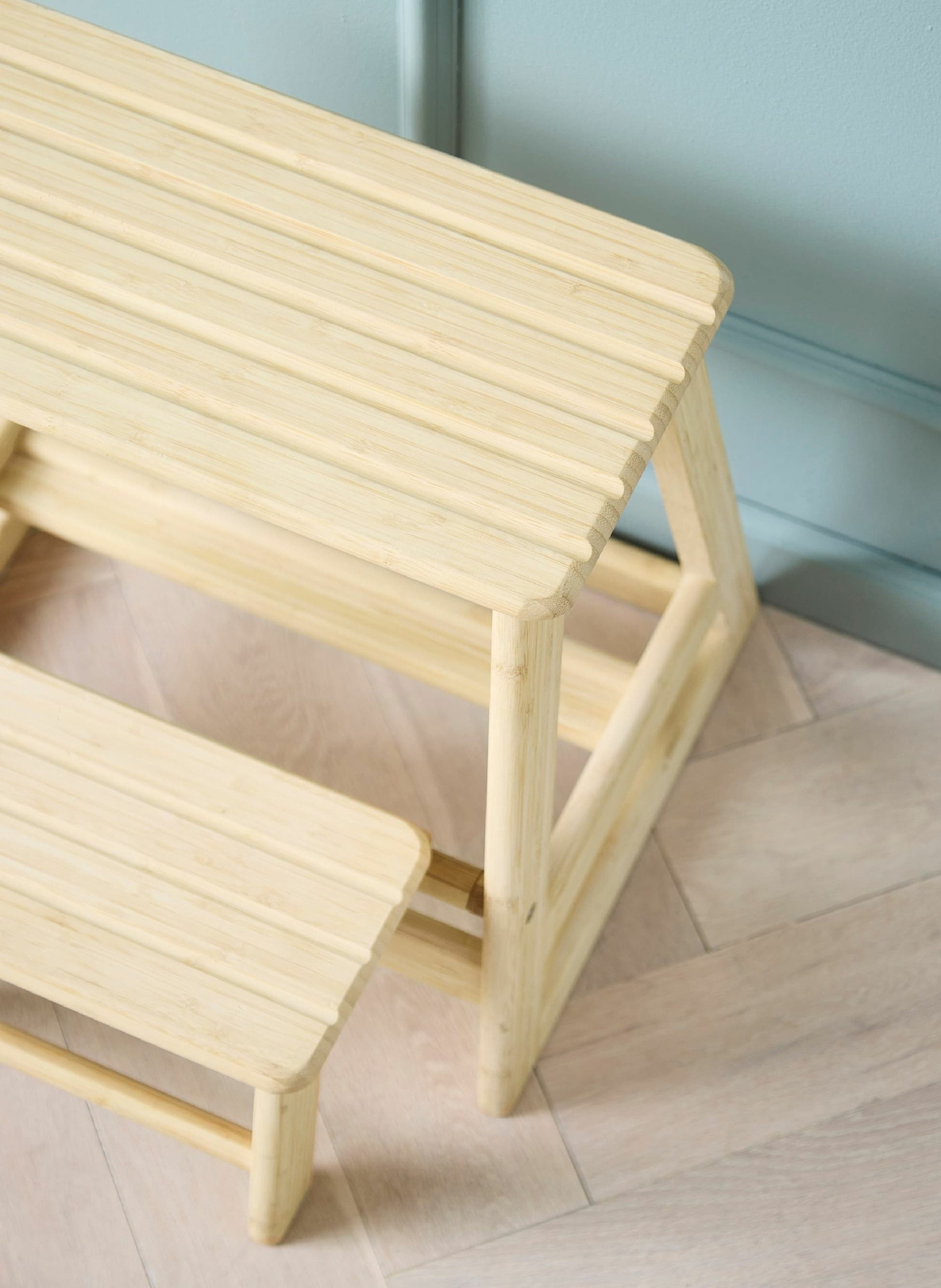 cinas Stehleiter SKALA: HELLBRAUN