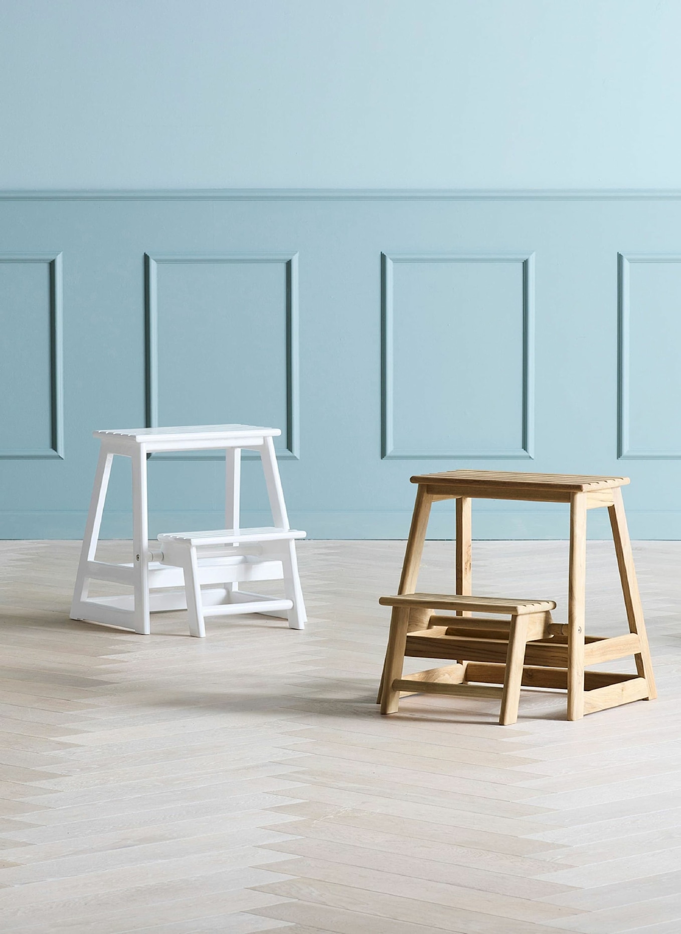 cinas Stehleiter SKALA: WEISS