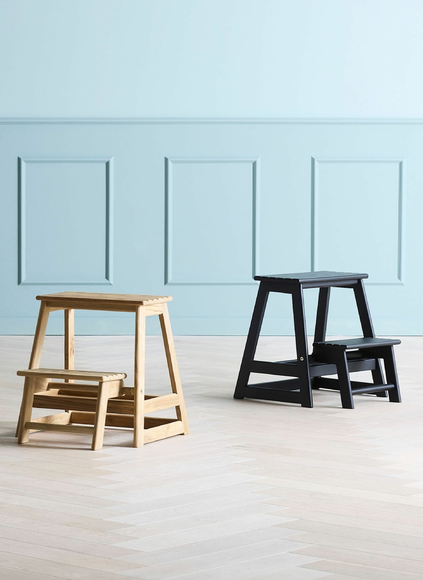 cinas Stehleiter SKALA: SCHWARZ