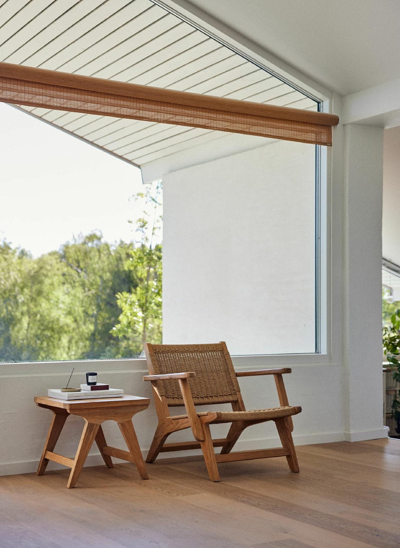 cinas Indoor Lounge Stuhl EYA: BRAUN