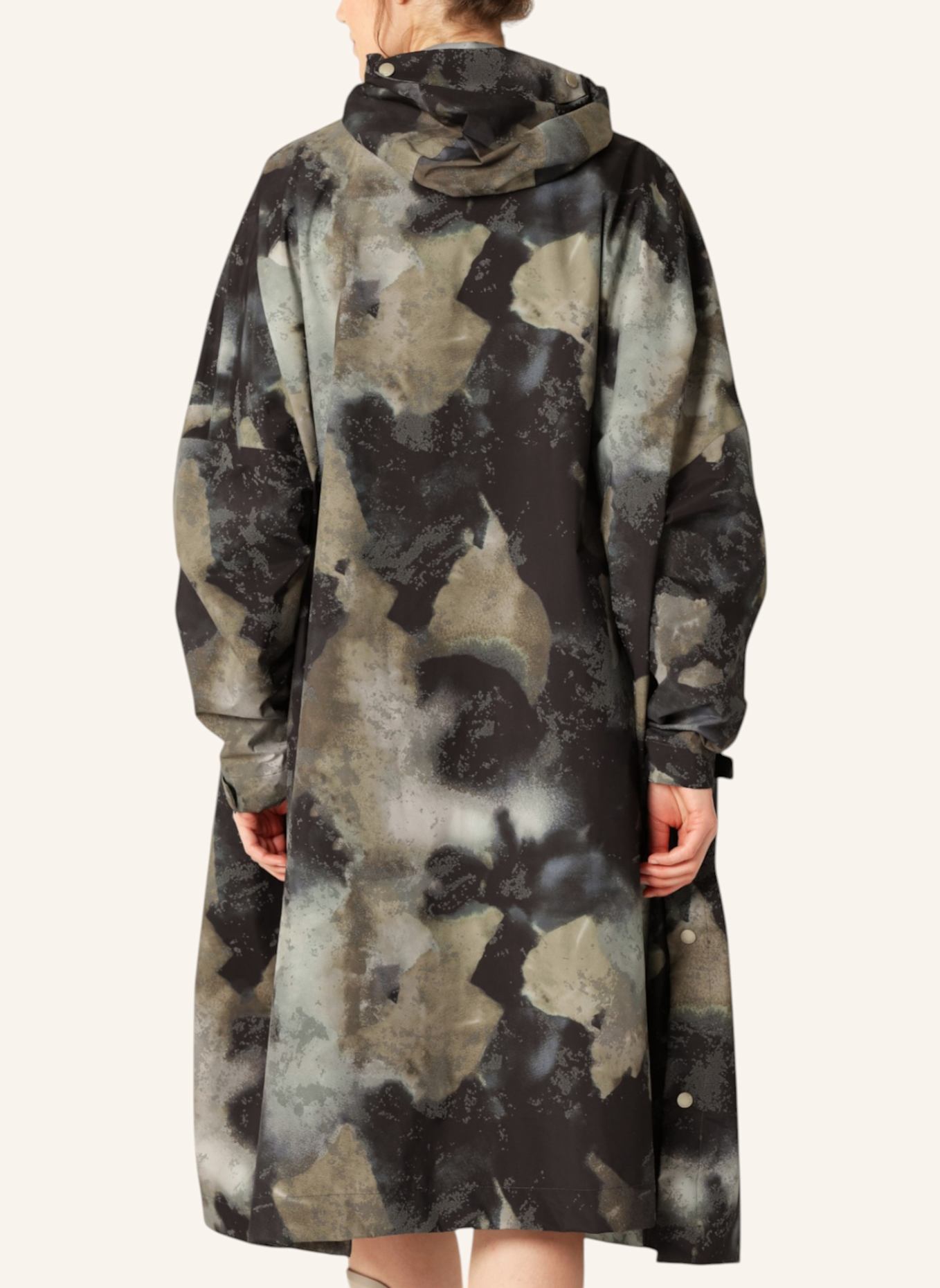 ILSE JACOBSEN Poncho RAIN222SPRP: SCHWARZ/ WEISS/ ROT