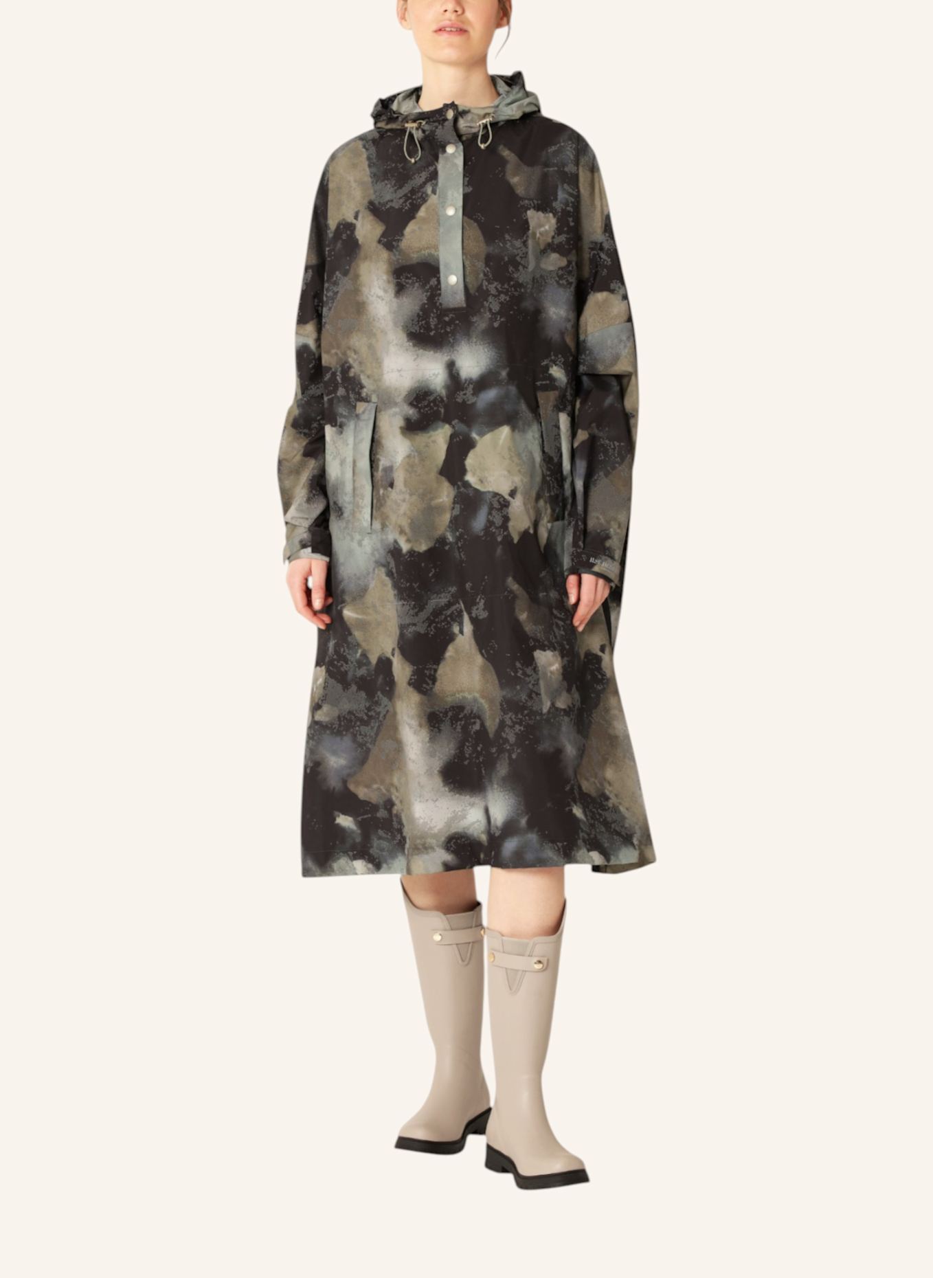 ILSE JACOBSEN Poncho RAIN222SPRP: SCHWARZ/ WEISS/ ROT