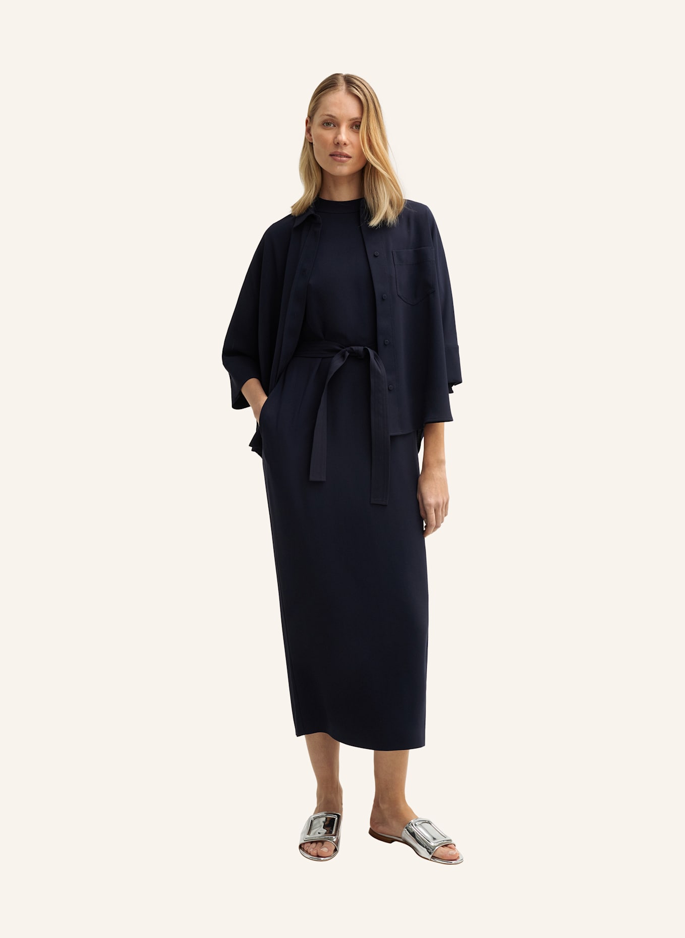 windsor. Kleid: DUNKELBLAU