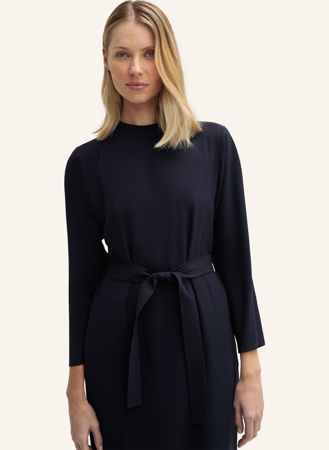 windsor. Kleid: DUNKELBLAU