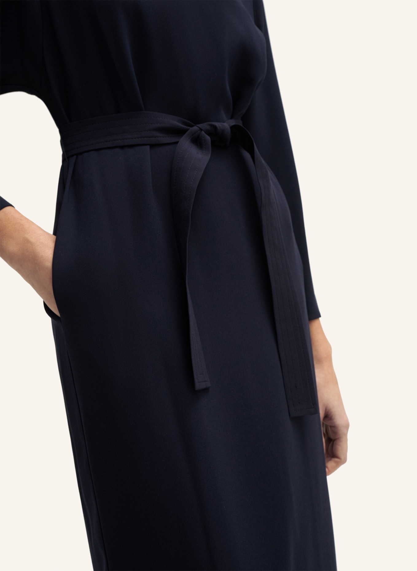 windsor. Kleid: DUNKELBLAU