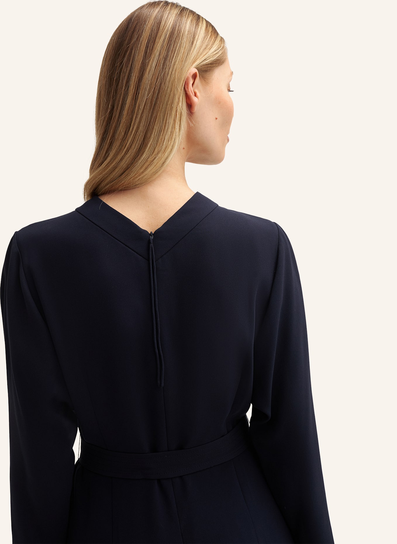 windsor. Kleid: DUNKELBLAU