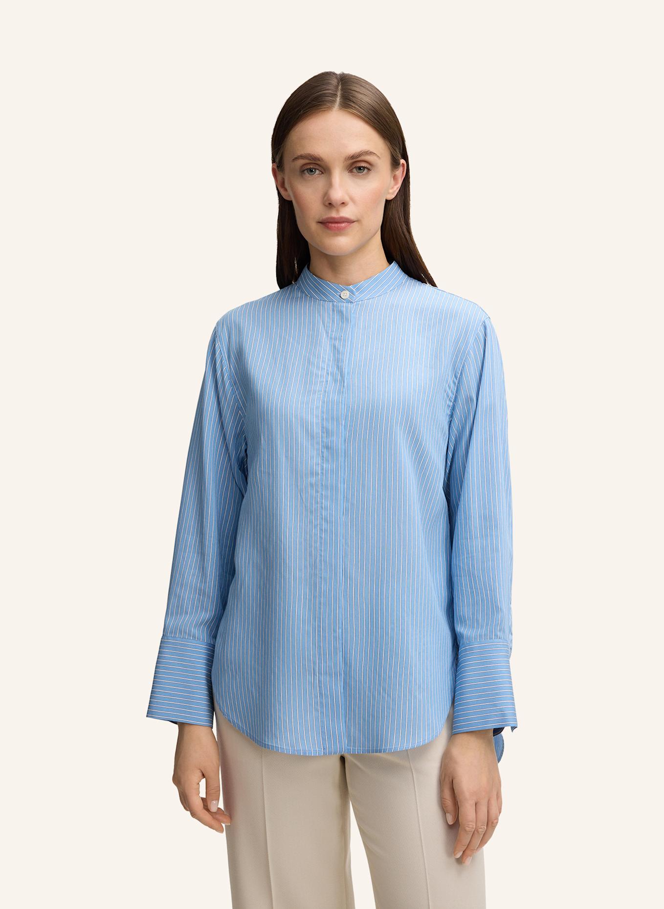 windsor. Bluse: HELLBLAU